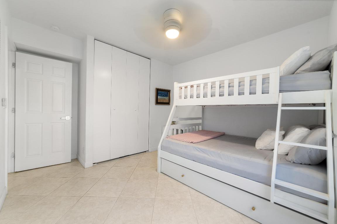 APPLEWOOD VILLAGE III-B CONDO - Residential