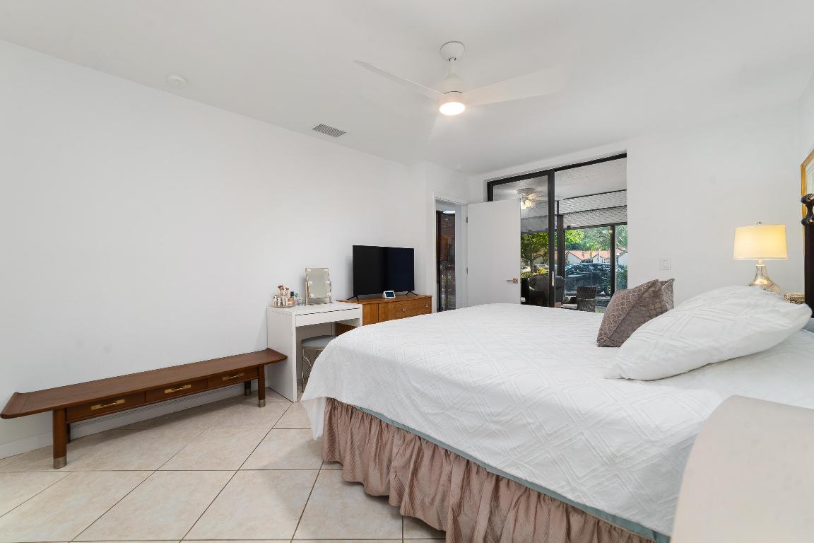 APPLEWOOD VILLAGE III-B CONDO - Residential