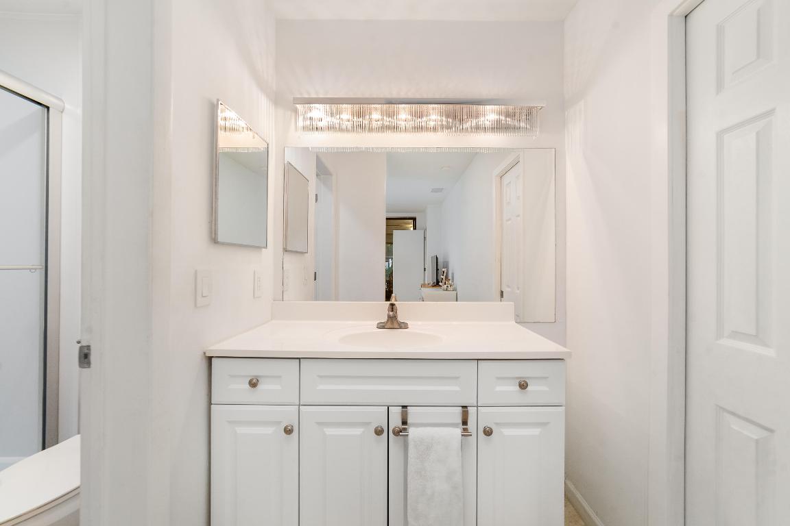 APPLEWOOD VILLAGE III-B CONDO - Residential