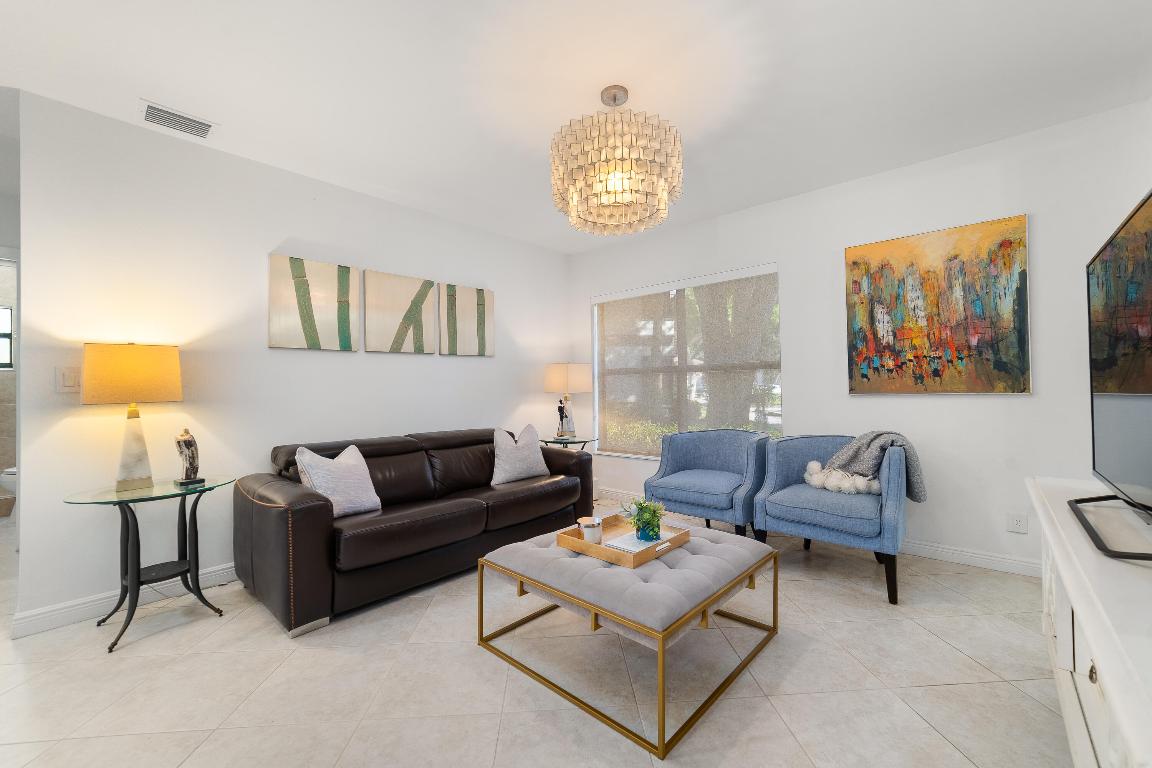 APPLEWOOD VILLAGE III-B CONDO - Residential