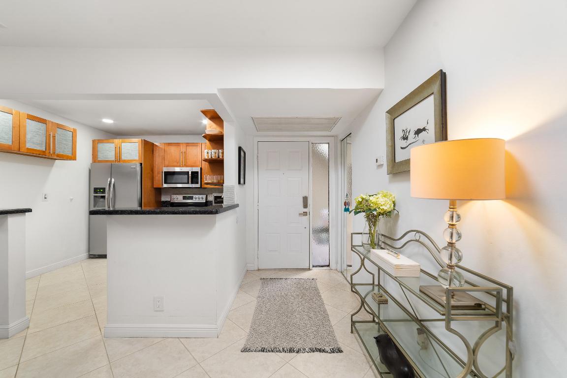 APPLEWOOD VILLAGE III-B CONDO - Residential