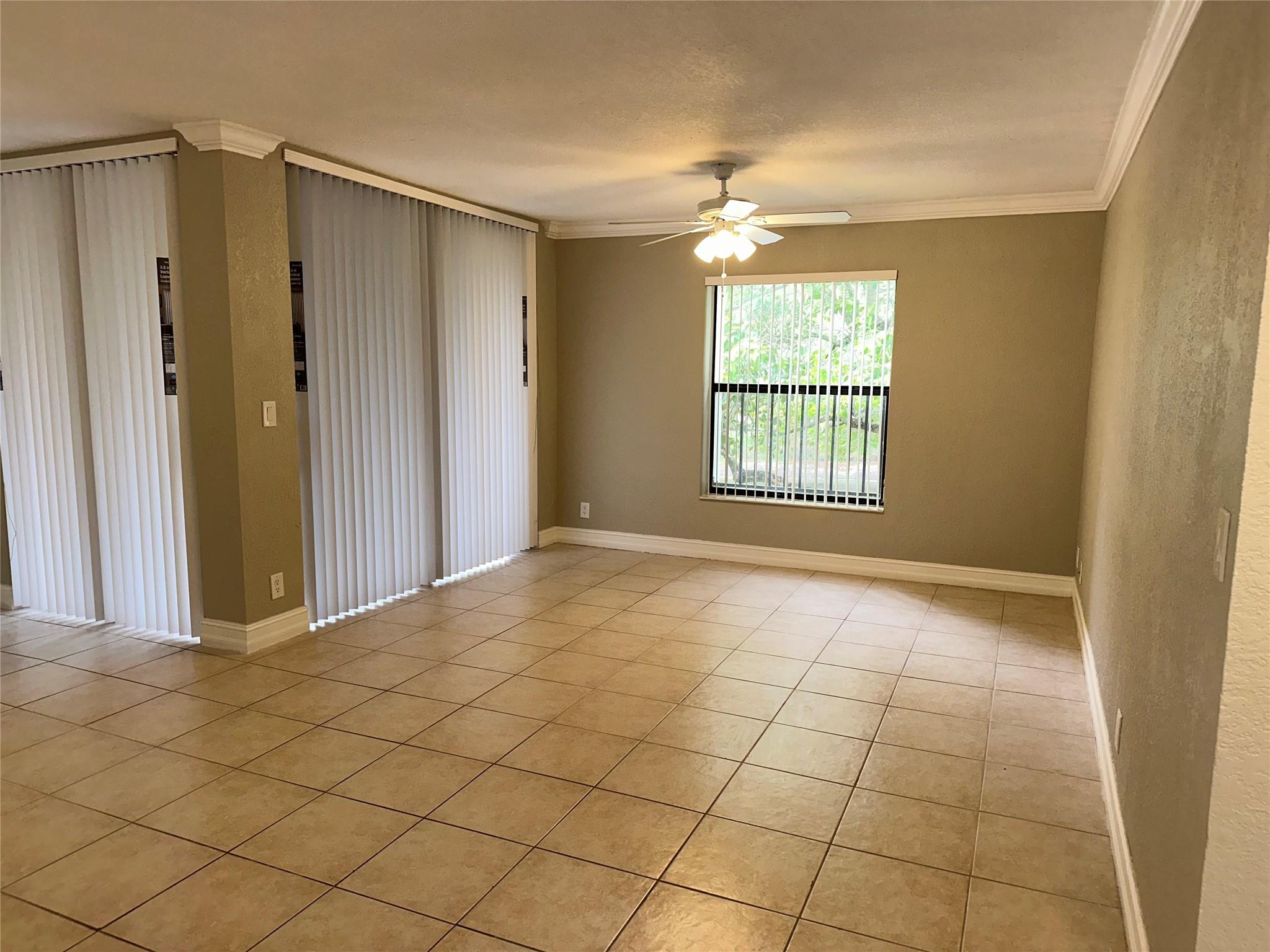 3892 CORAL TREE CR 3892