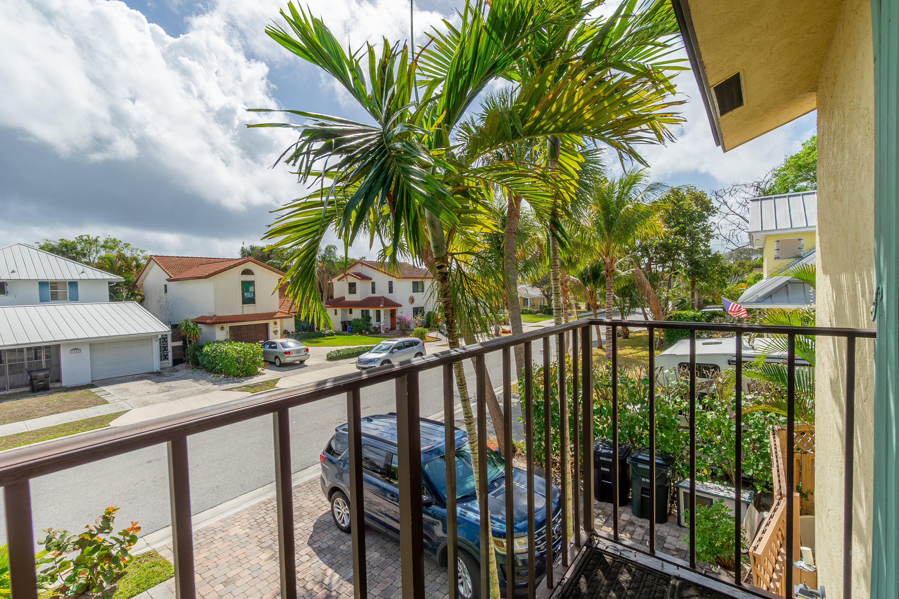 NORTH LAKE WORTH - Residential