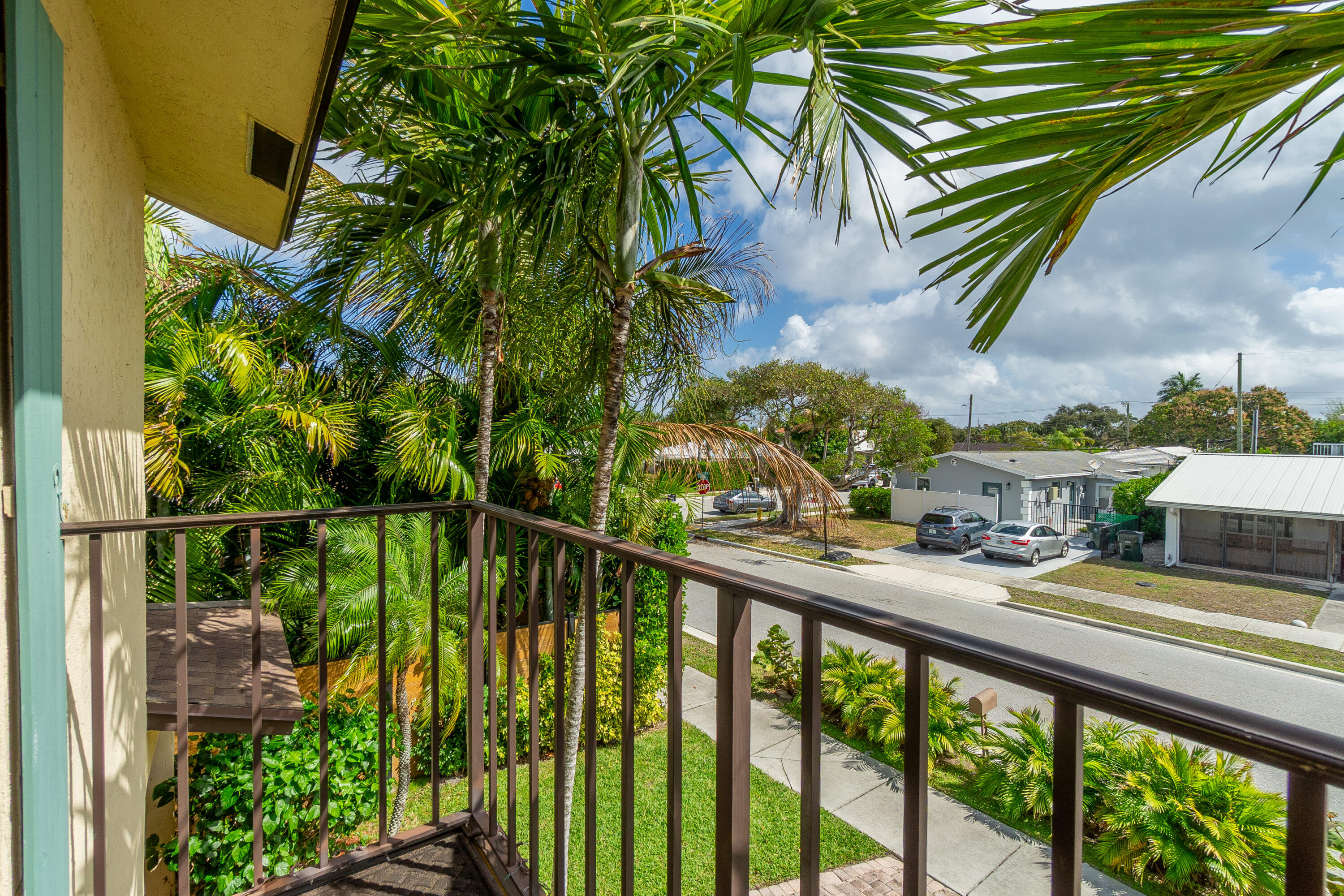 NORTH LAKE WORTH - Residential