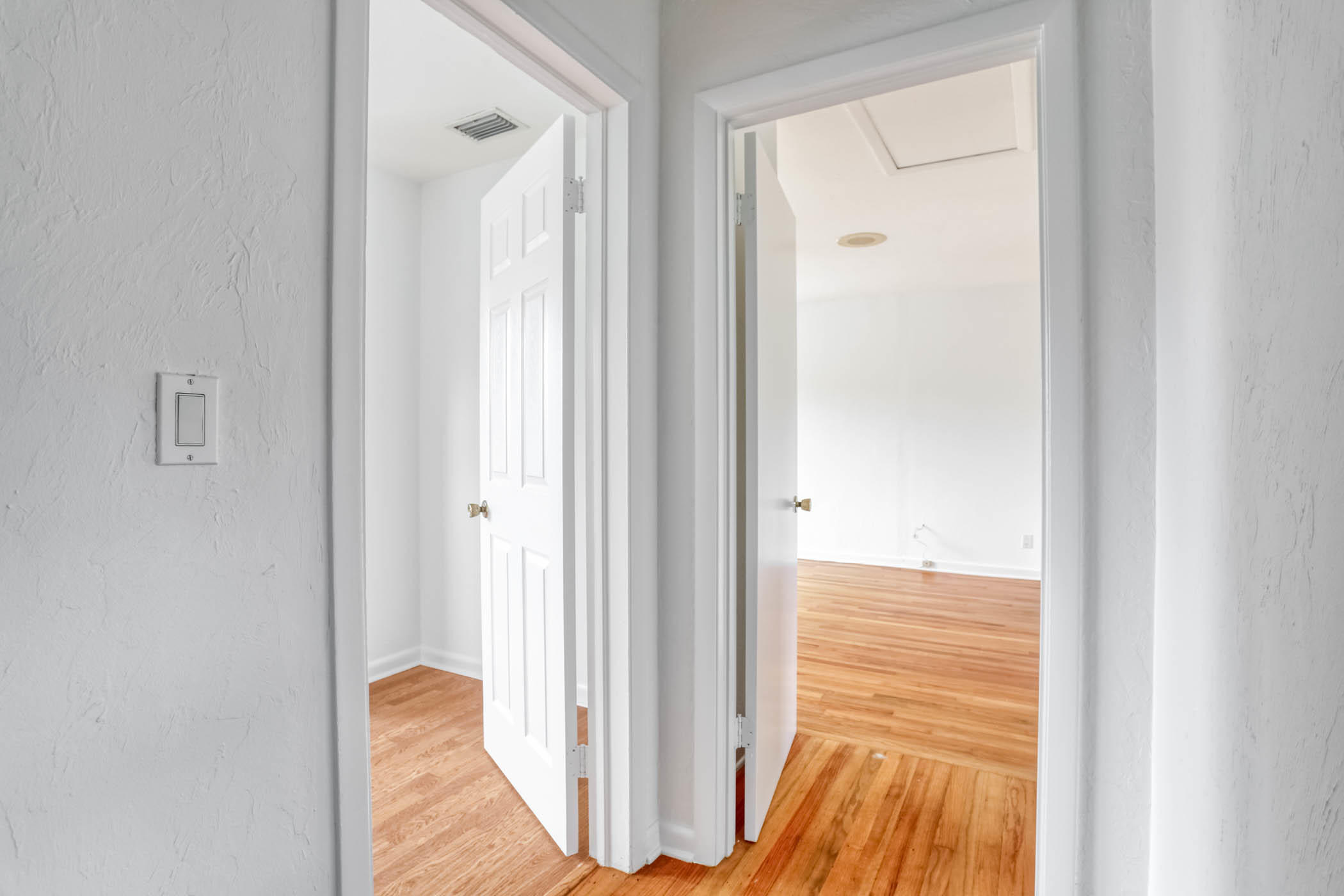 EDGEWATER - Residential