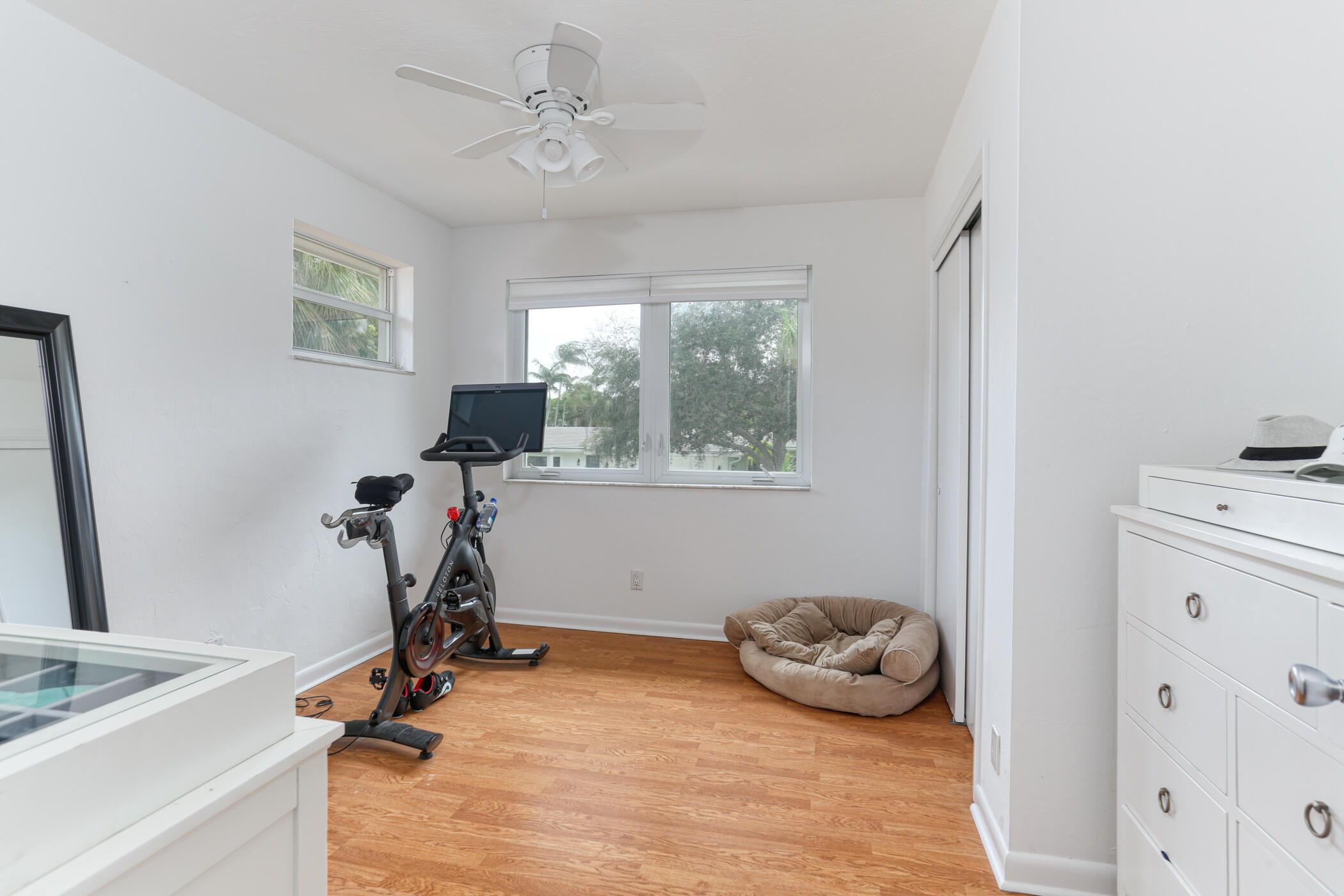 EDGEWATER - Residential