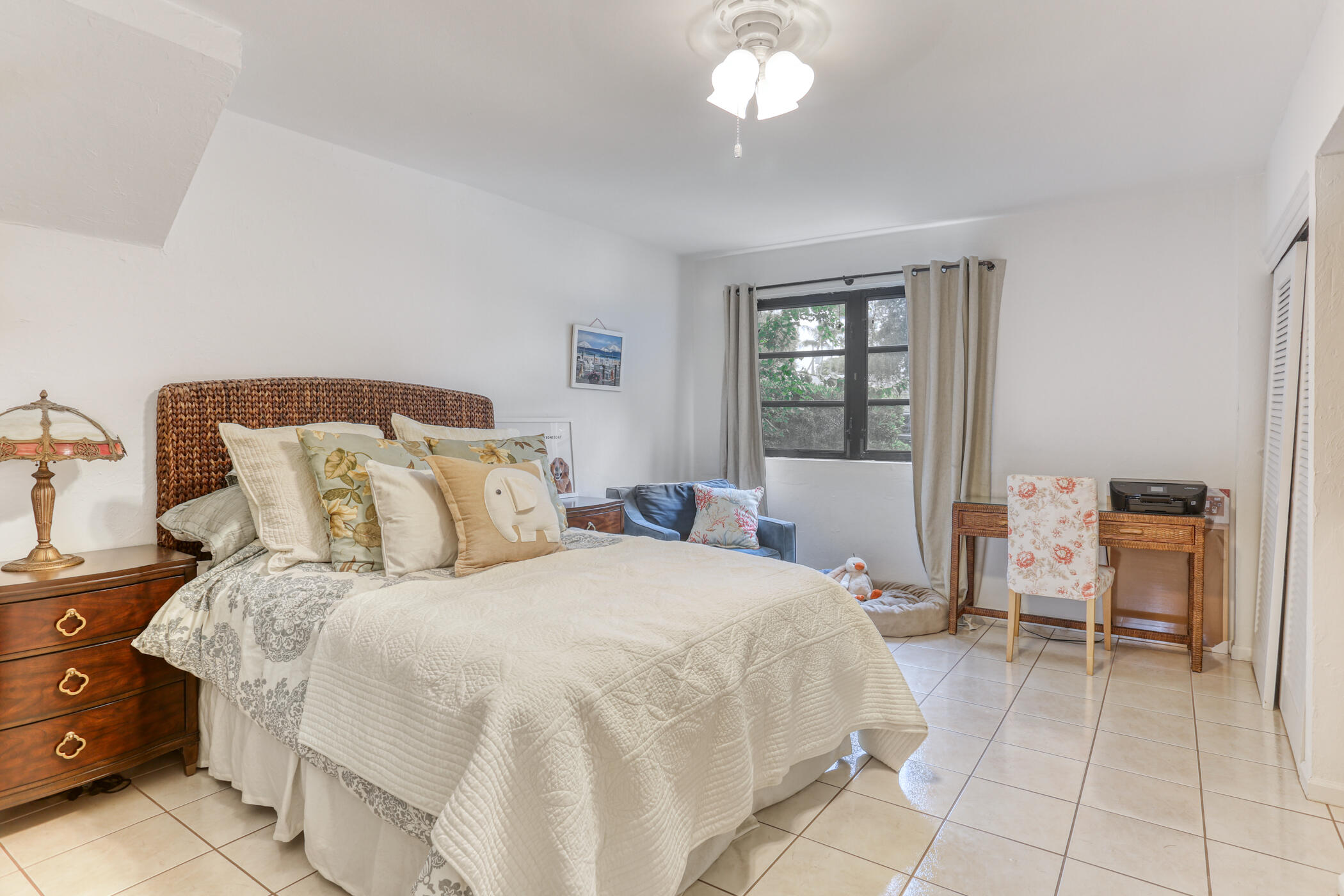 EDGEWATER - Residential