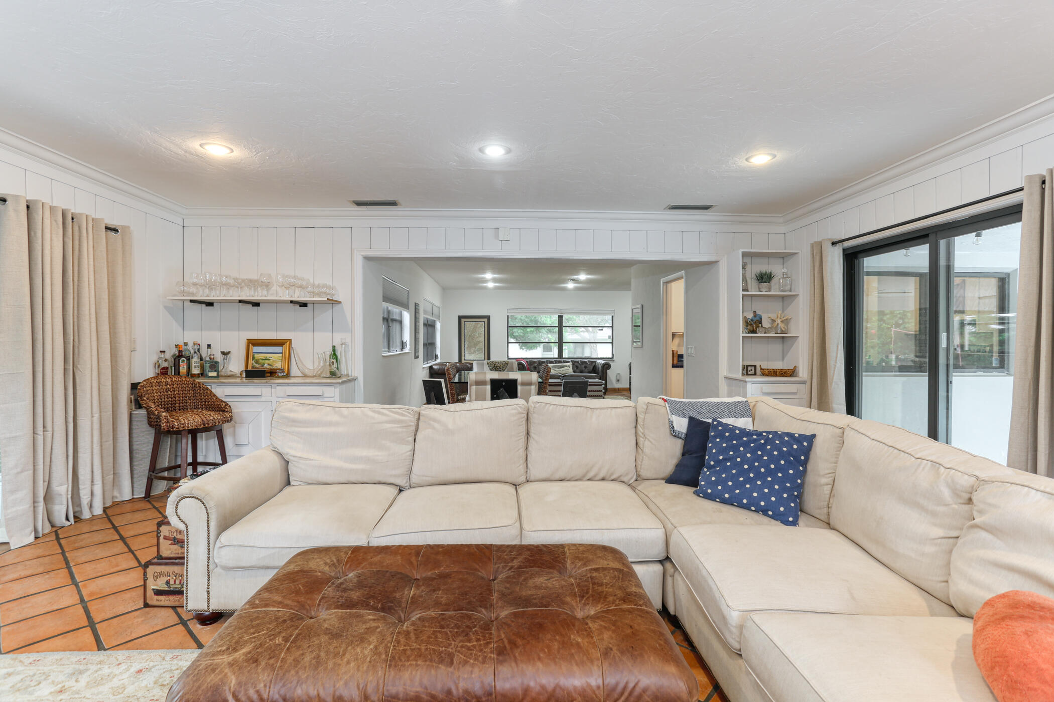 EDGEWATER - Residential