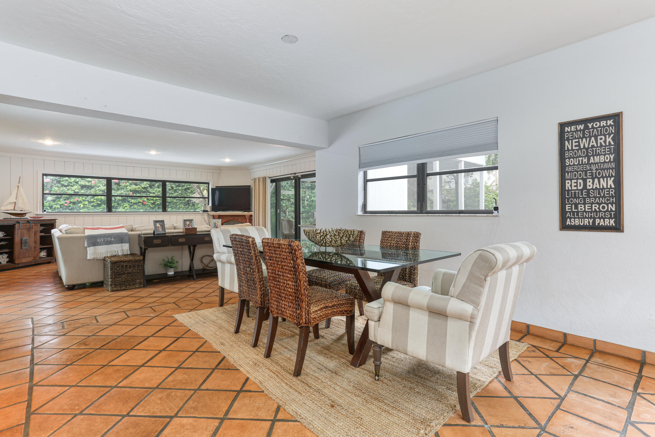 EDGEWATER - Residential