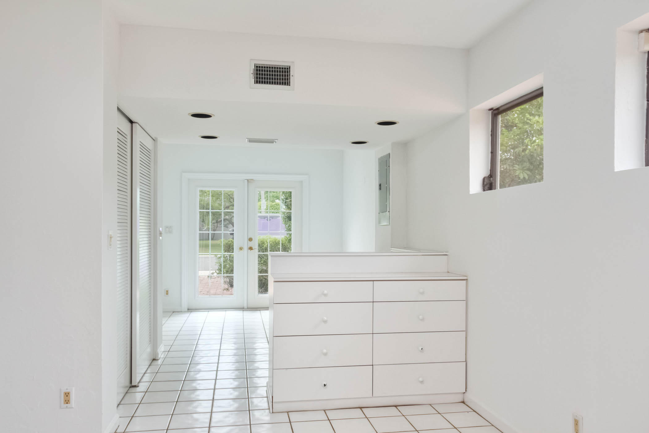 EDGEWATER - Residential