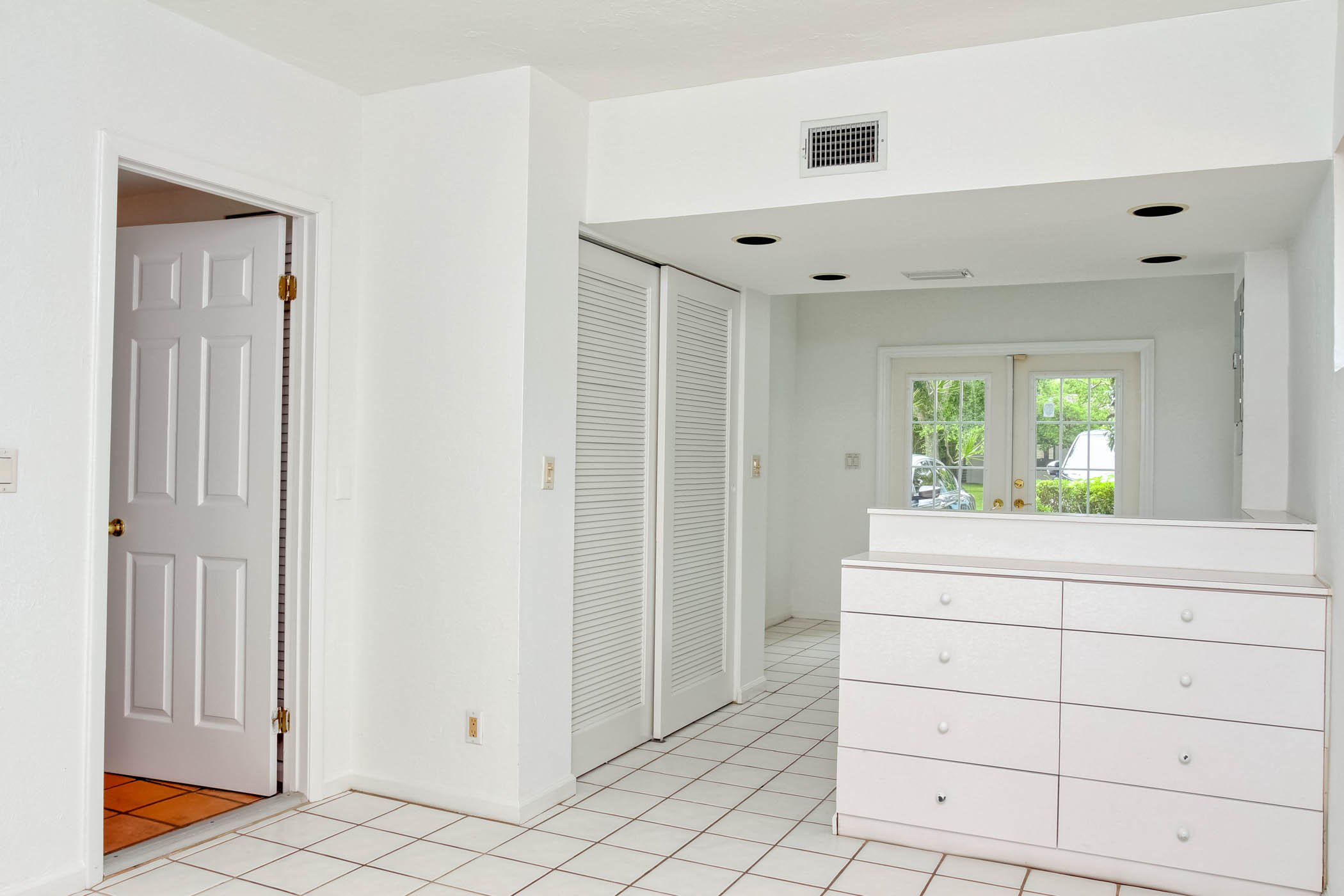 EDGEWATER - Residential