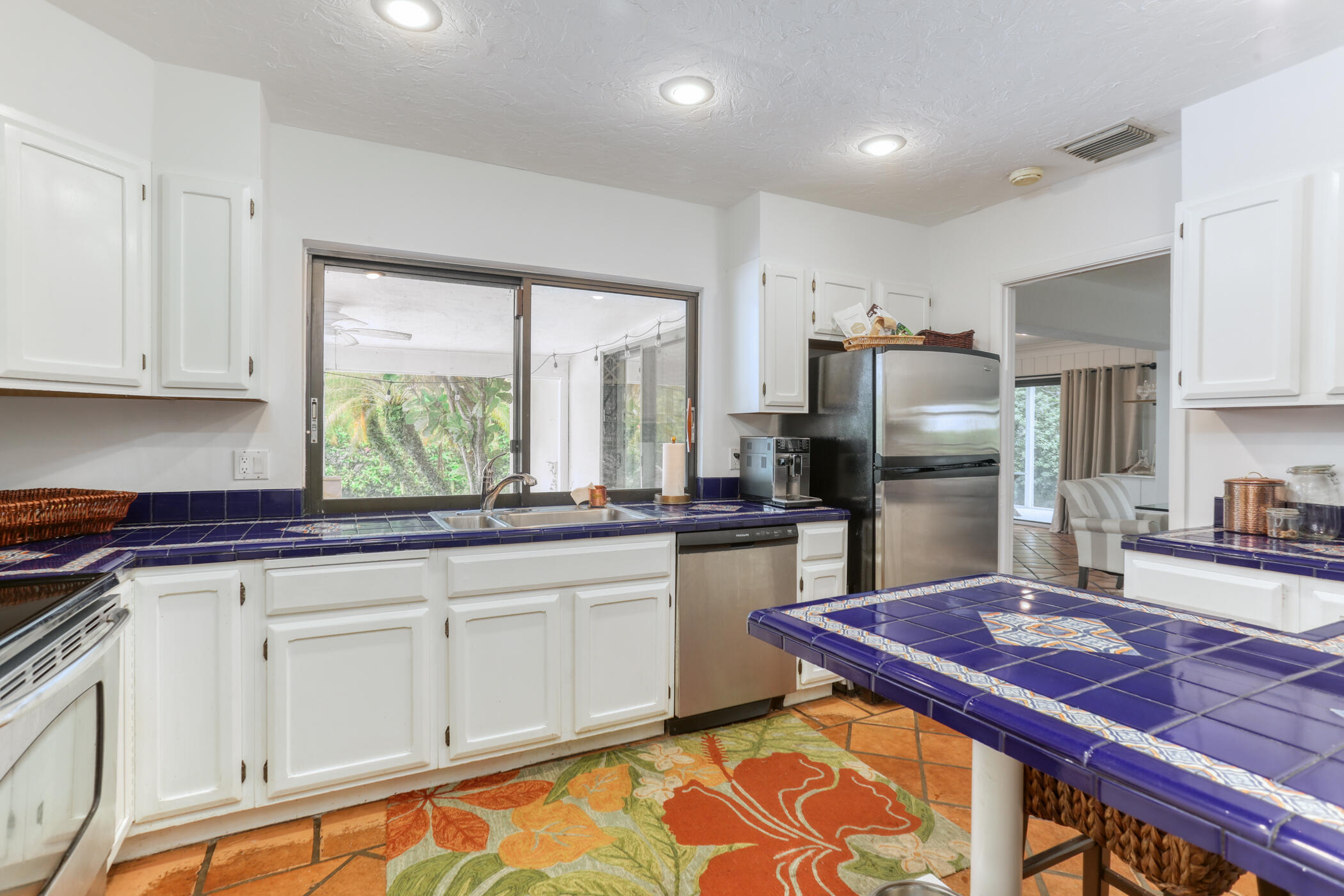 EDGEWATER - Residential