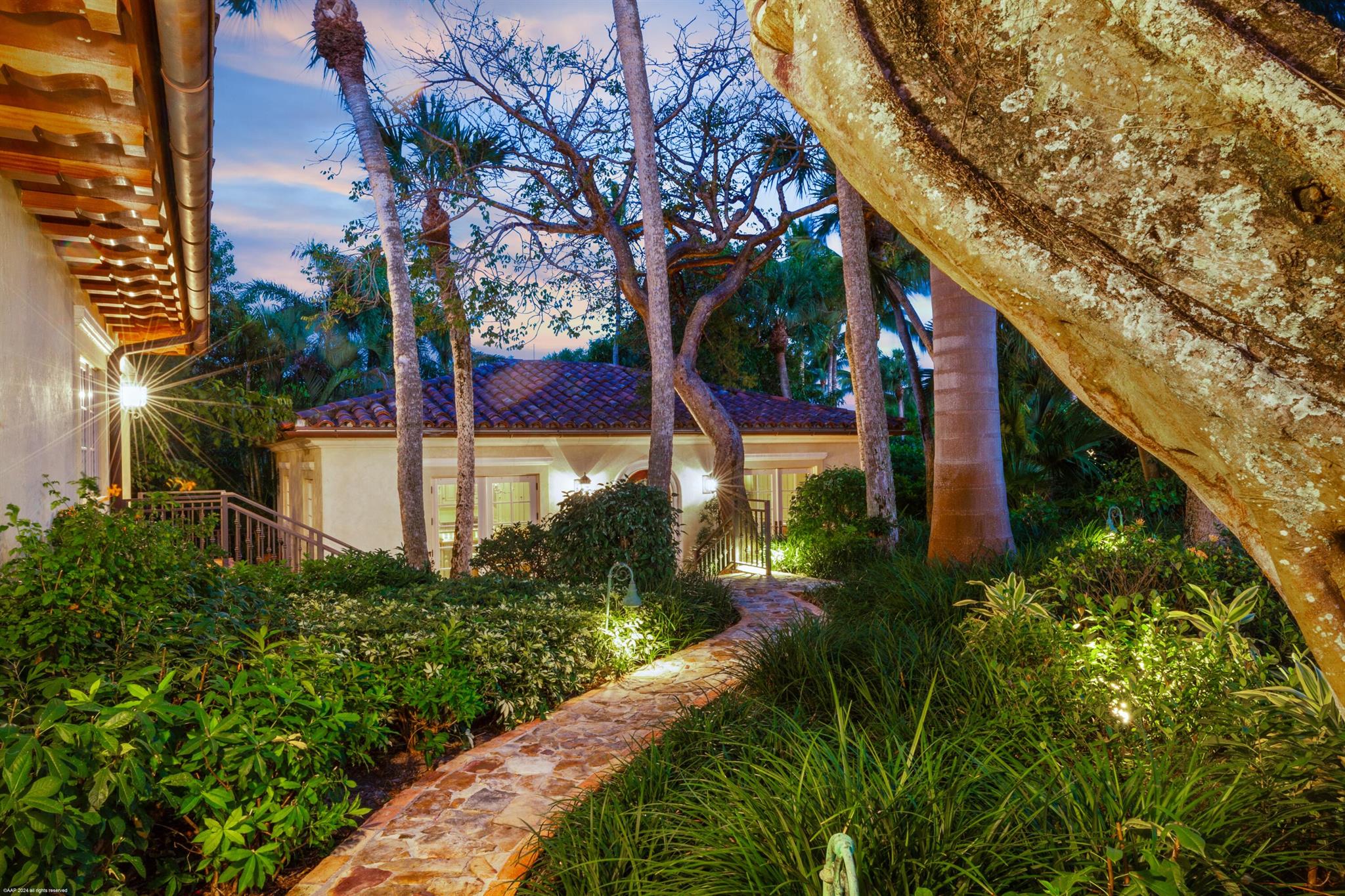 JUPITER ISLAND - Residential