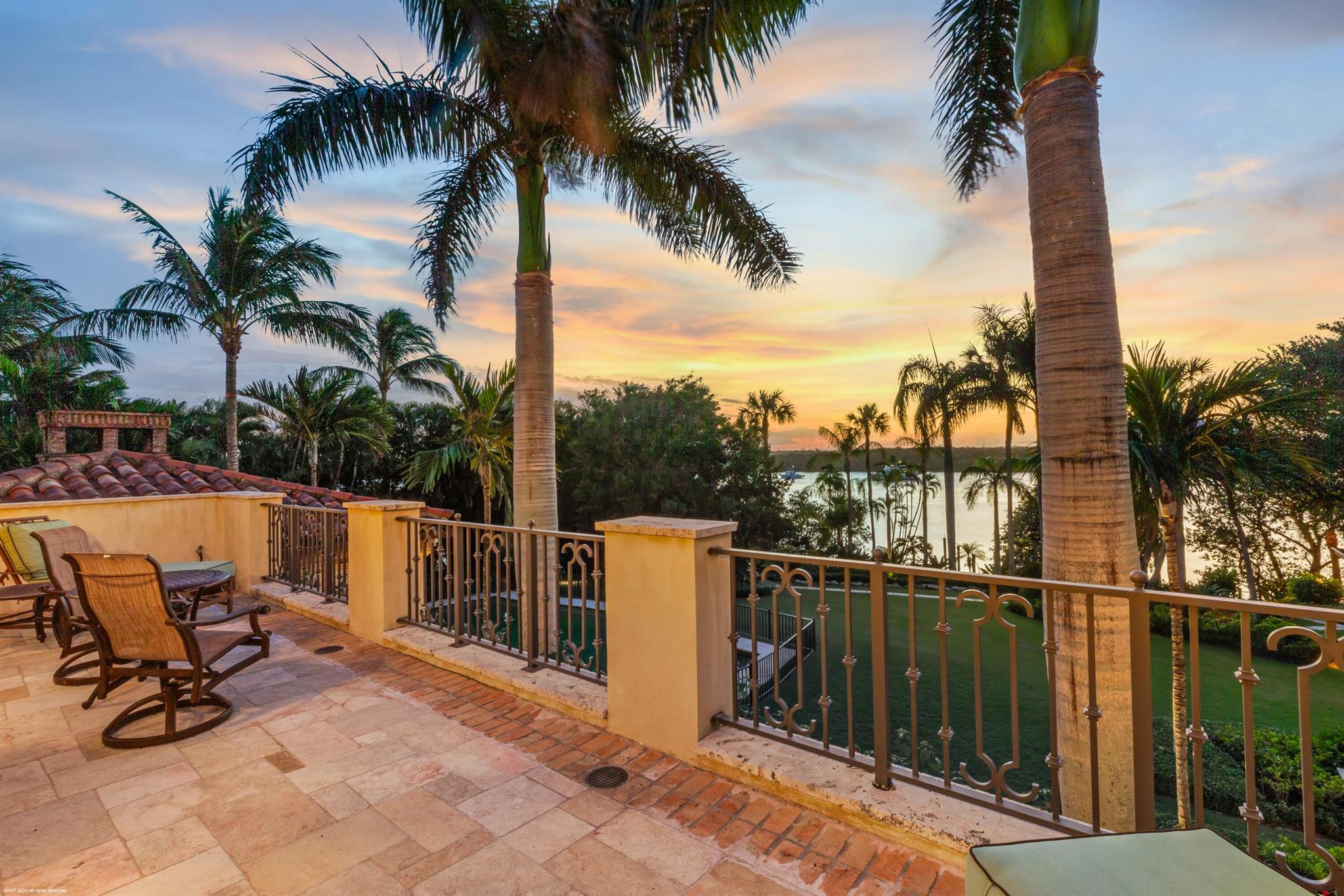 JUPITER ISLAND - Residential