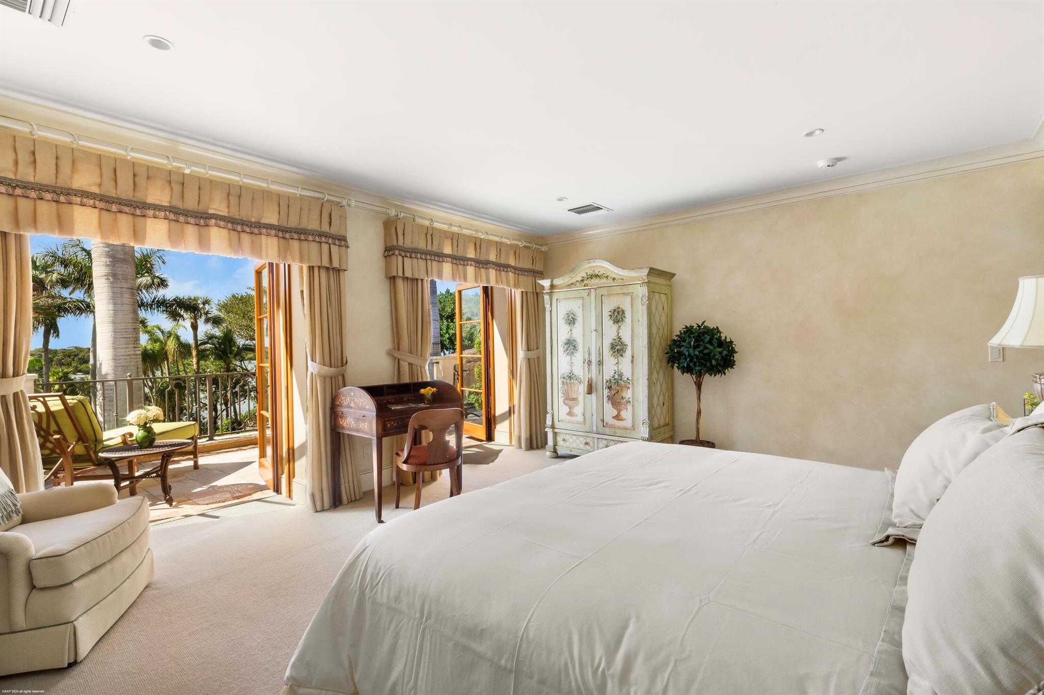 JUPITER ISLAND - Residential