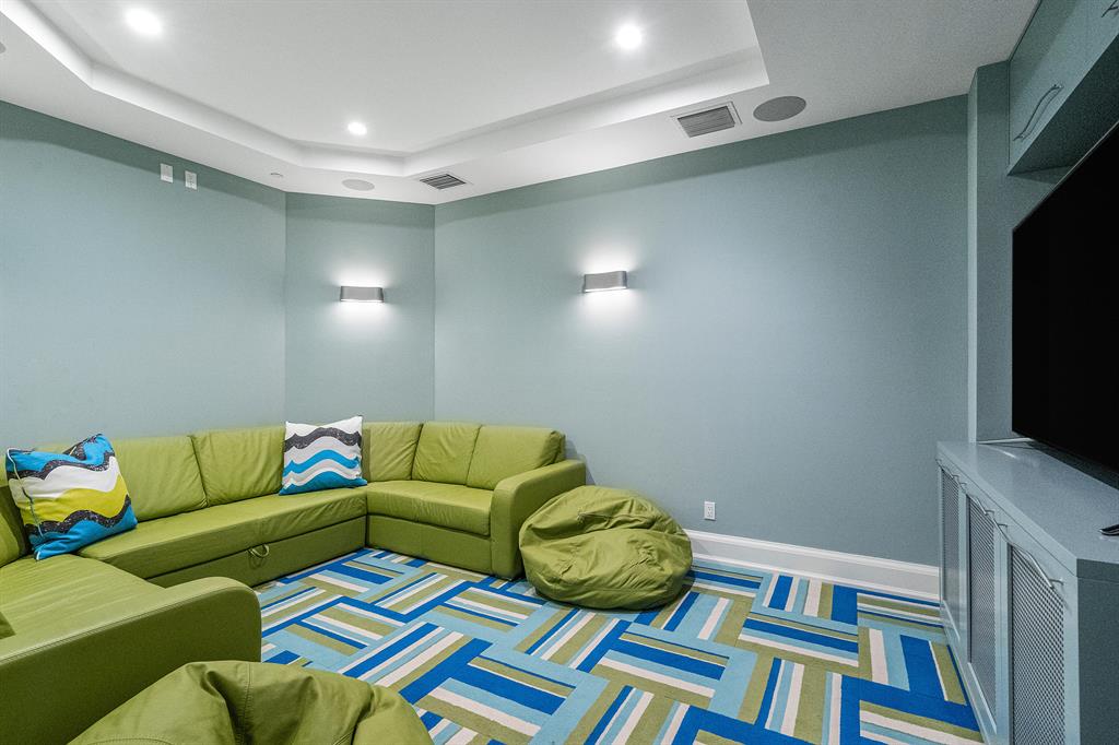 VILLAS AT HIGHLAND BEACH - Residential