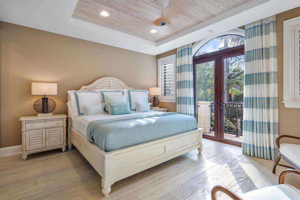 VILLAS AT HIGHLAND BEACH - Residential