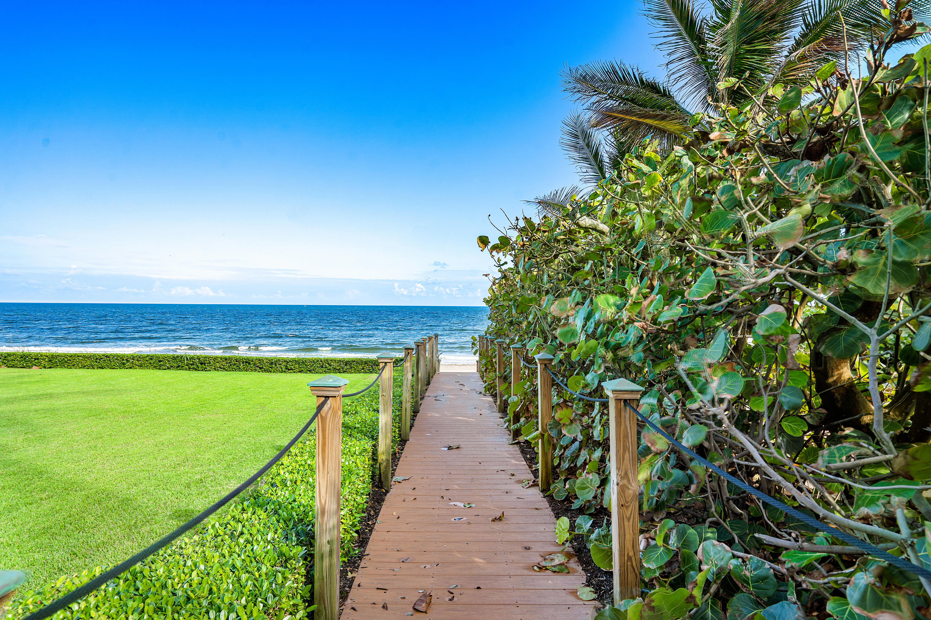 VILLAS AT HIGHLAND BEACH CONDO B - Residential