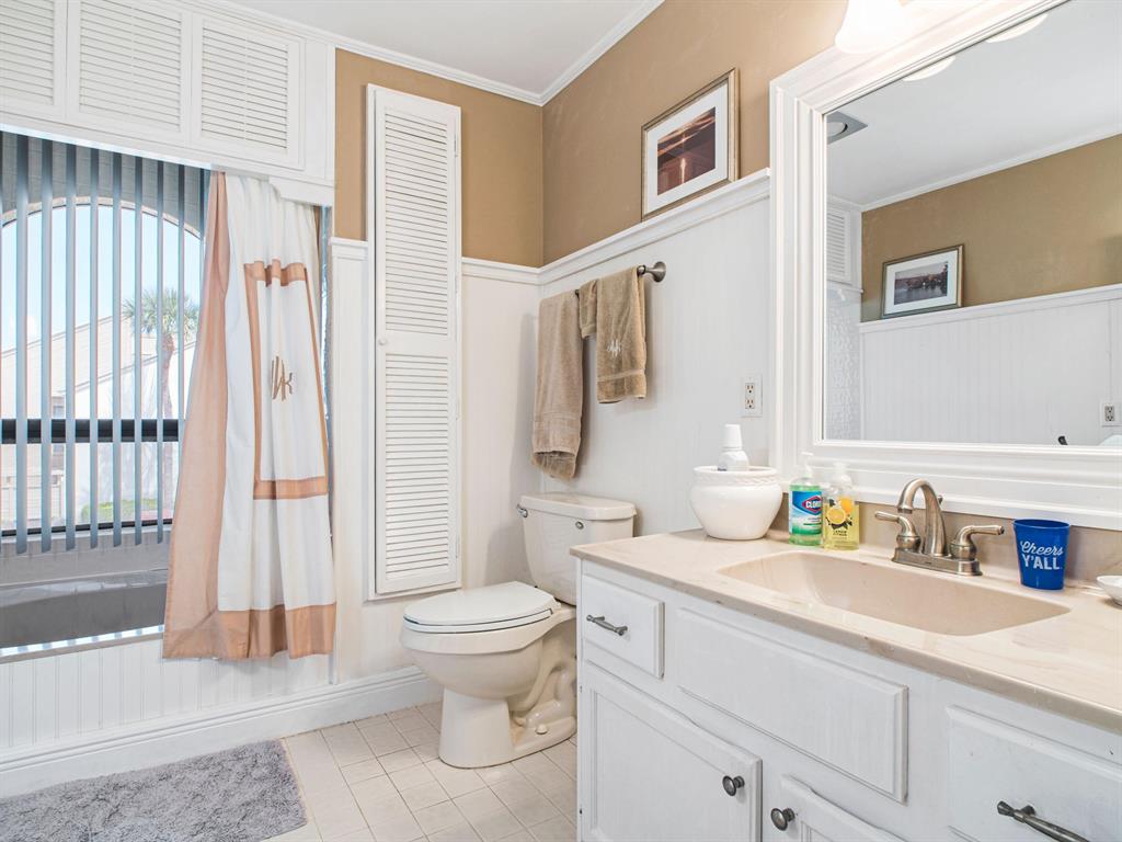 TARPON BAY MOORINGS - Residential