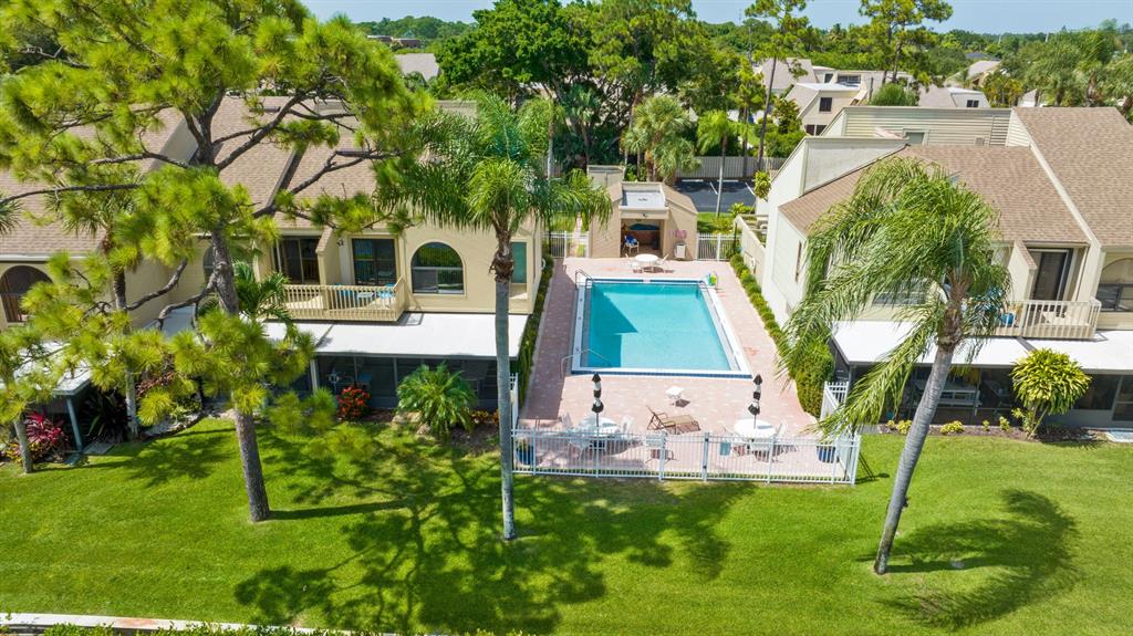 TARPON BAY MOORINGS - Residential