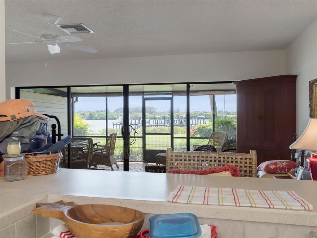 TARPON BAY MOORINGS - Residential