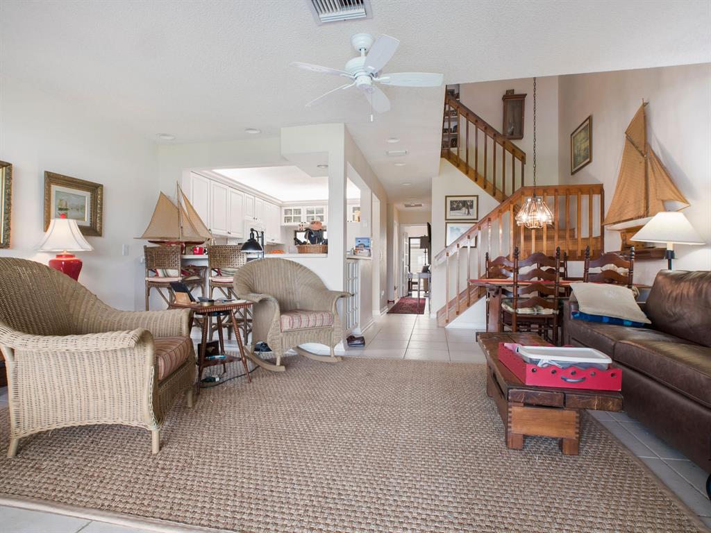 TARPON BAY MOORINGS - Residential