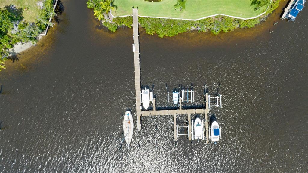 TARPON BAY MOORINGS - Residential