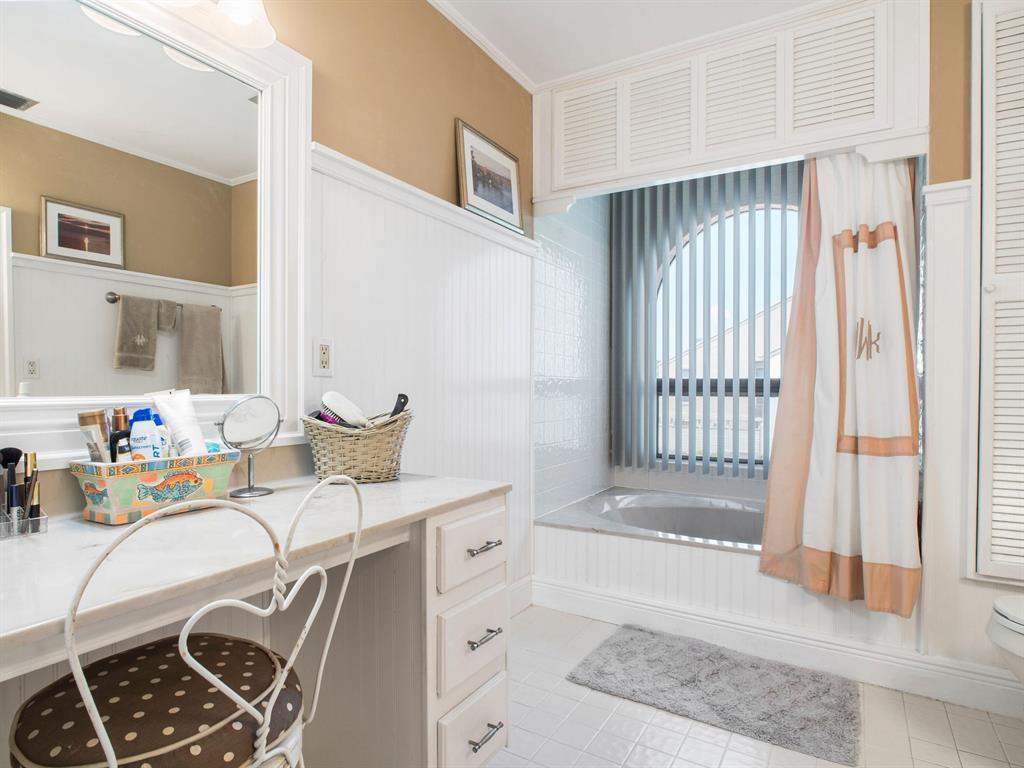 TARPON BAY MOORINGS - Residential