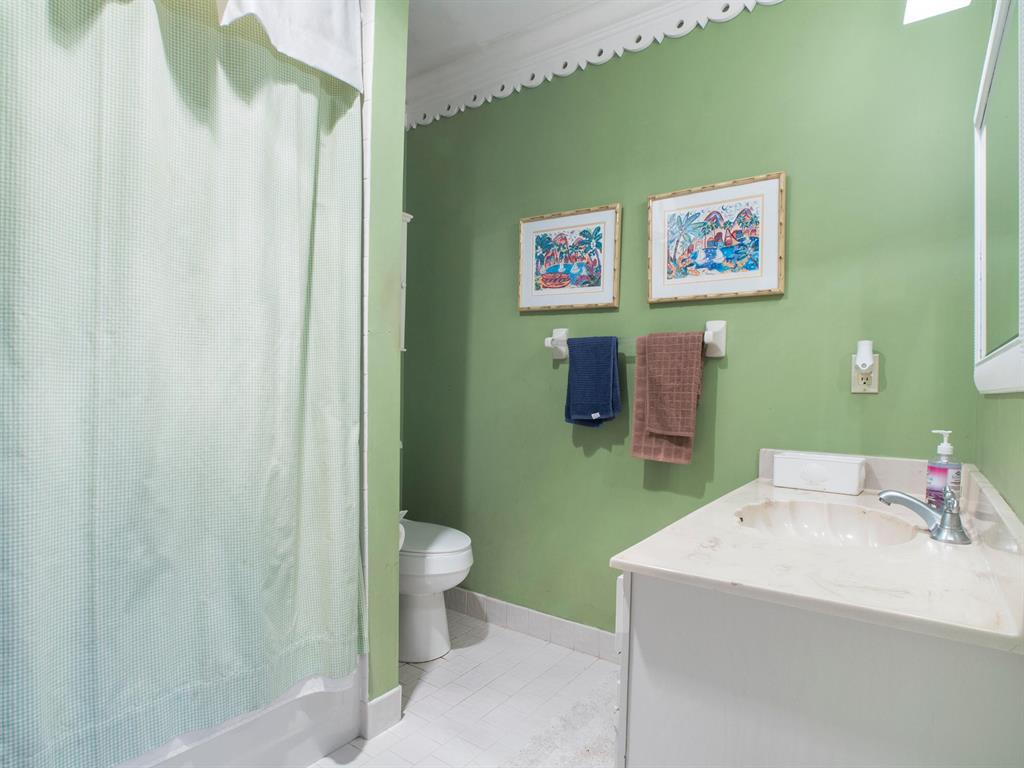 TARPON BAY MOORINGS - Residential