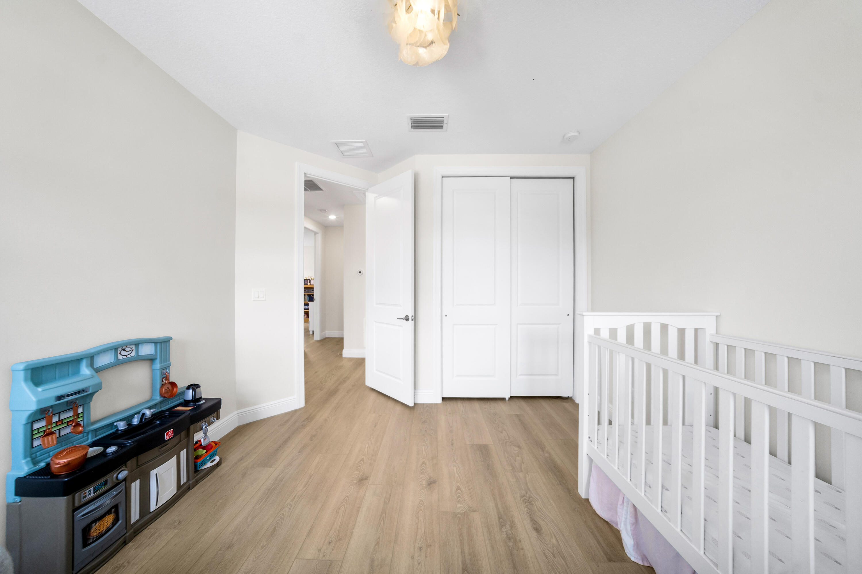 PARKLAND BAY - Residential