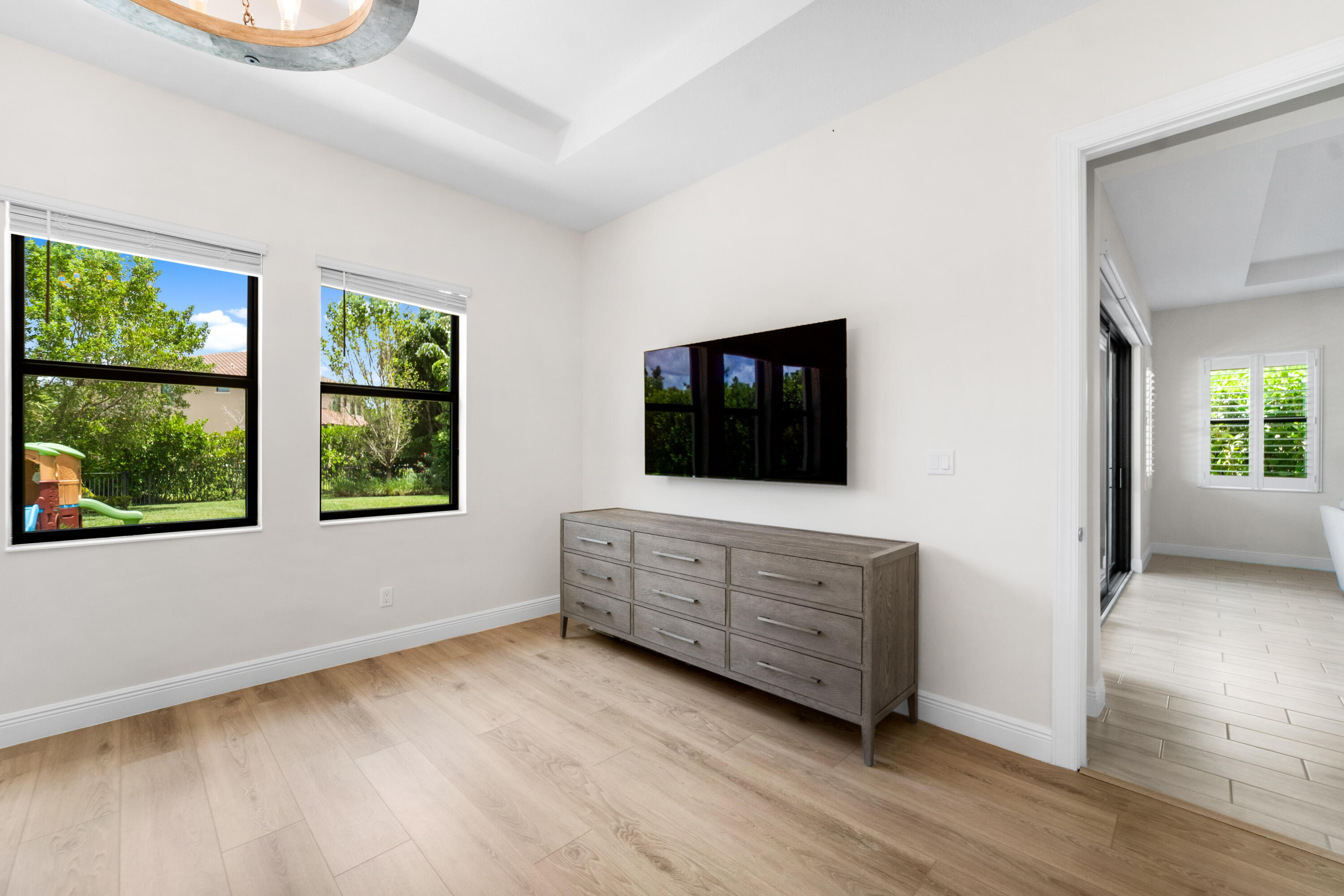 PARKLAND BAY - Residential