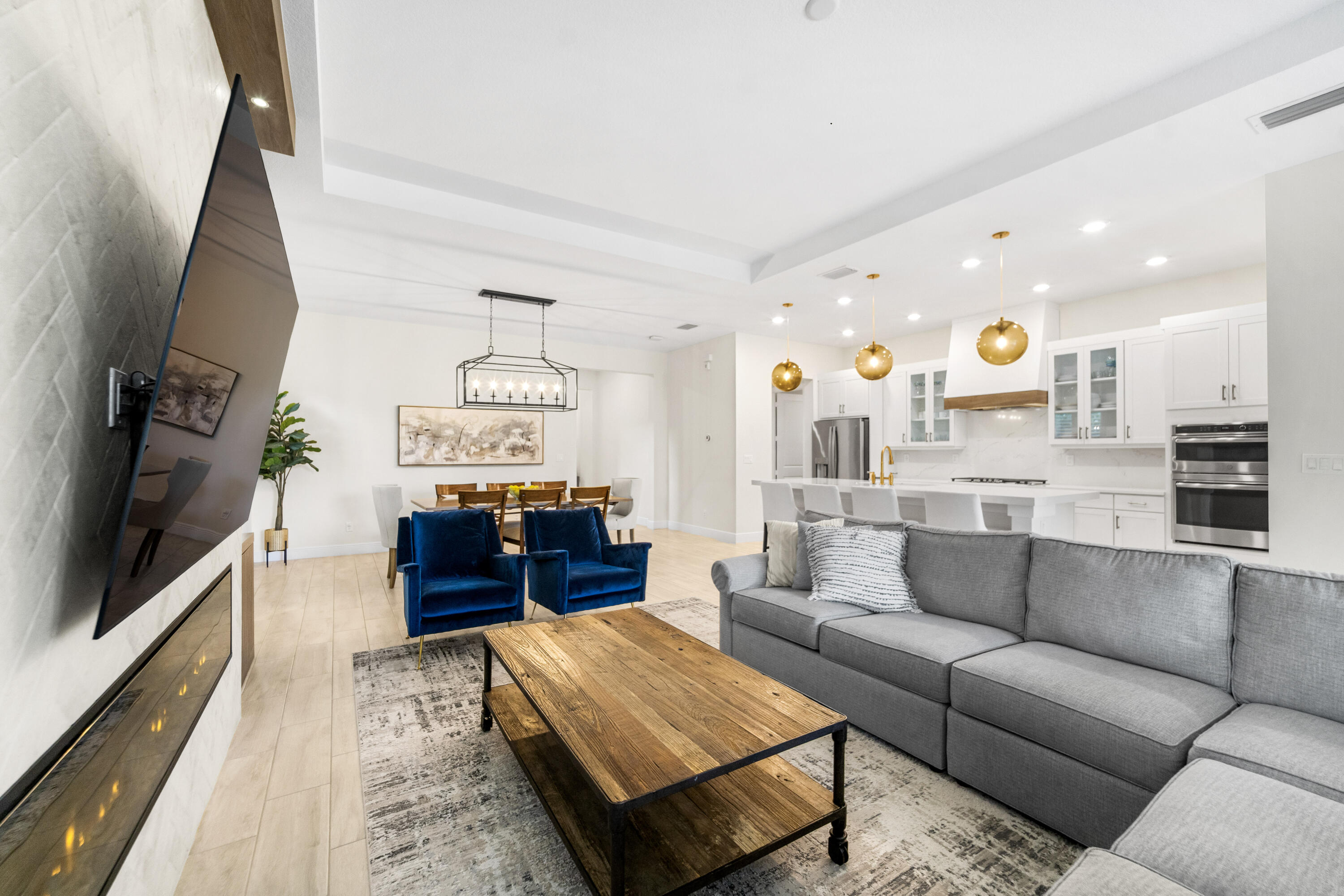 PARKLAND BAY - Residential
