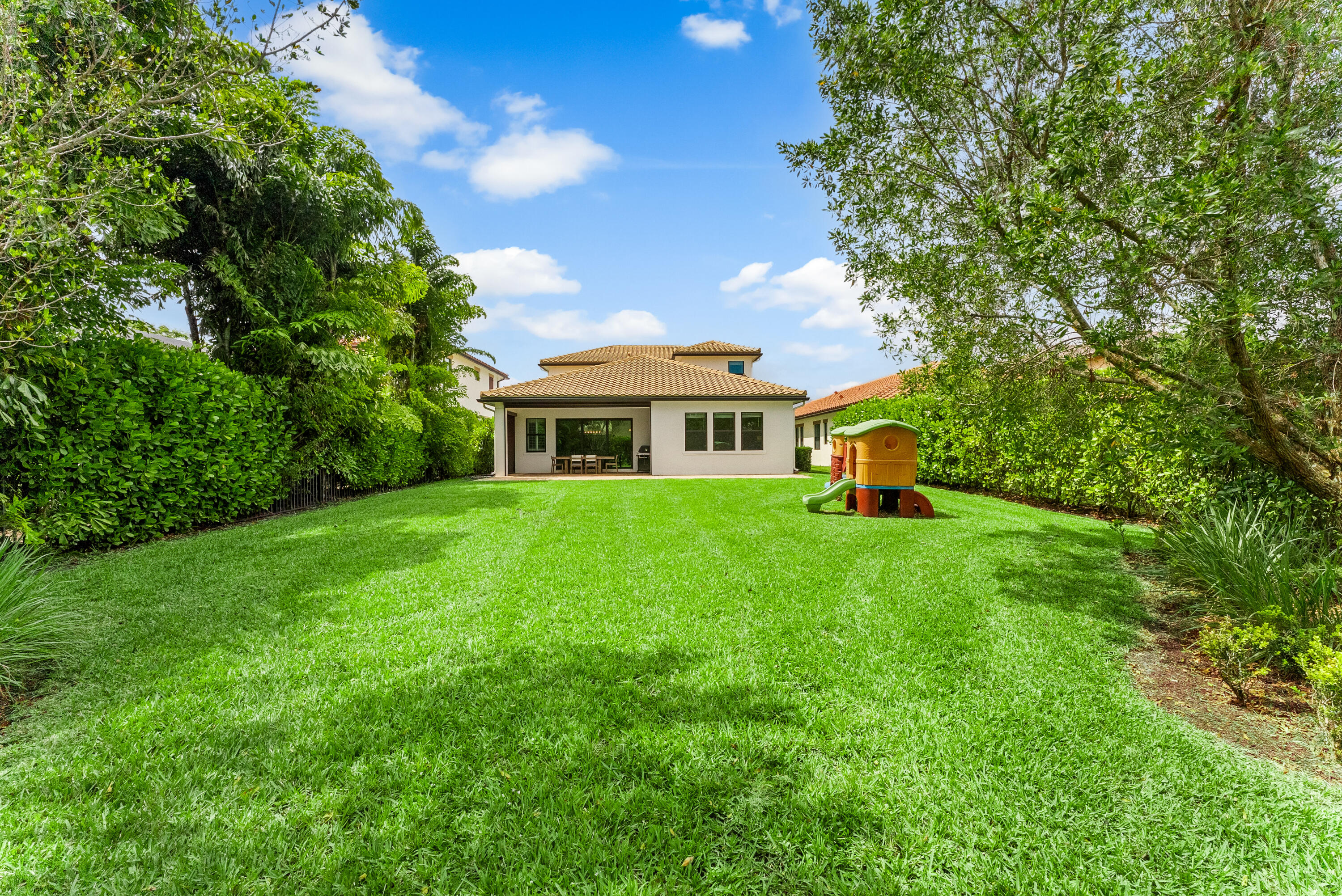 PARKLAND BAY - Residential