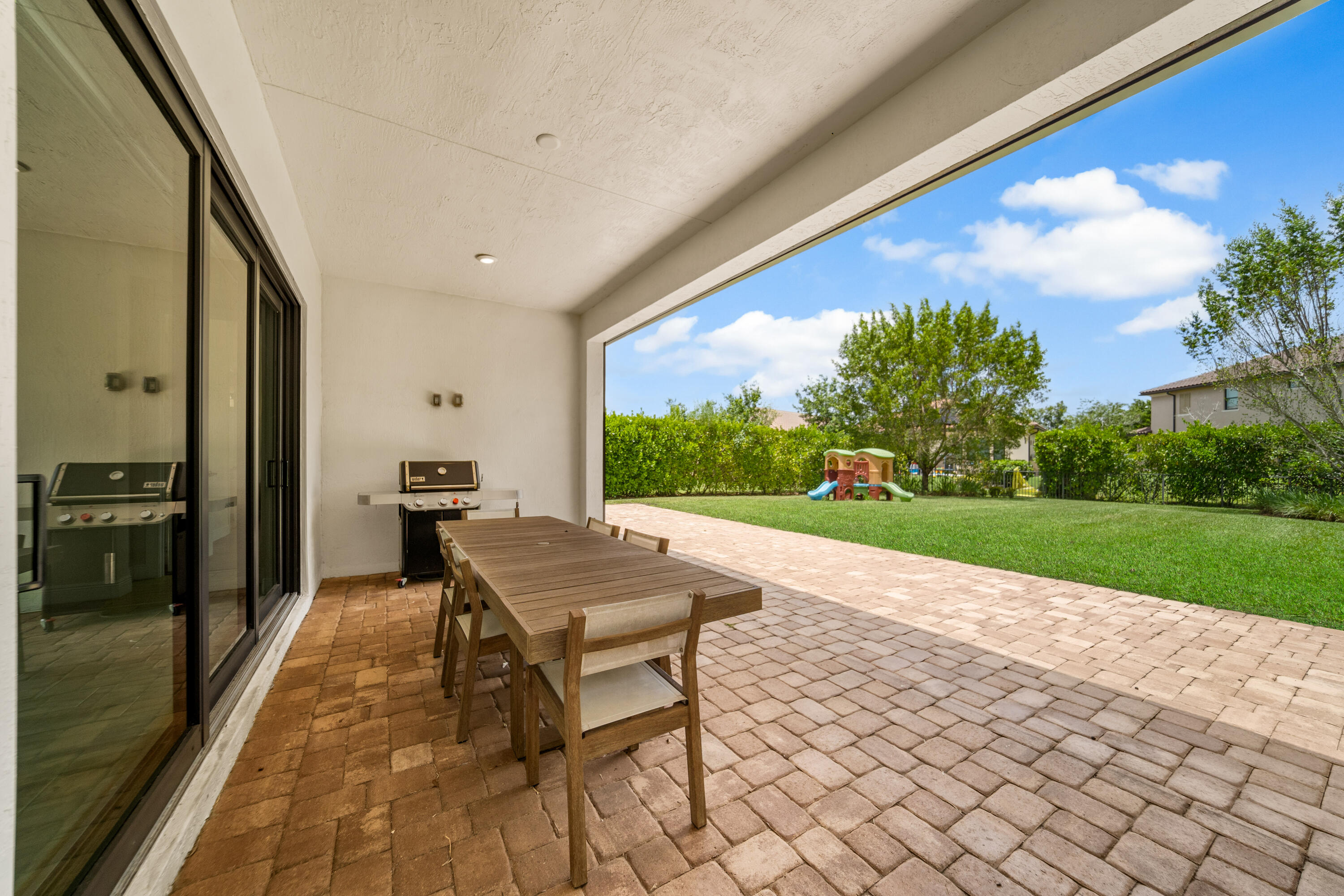 PARKLAND BAY - Residential