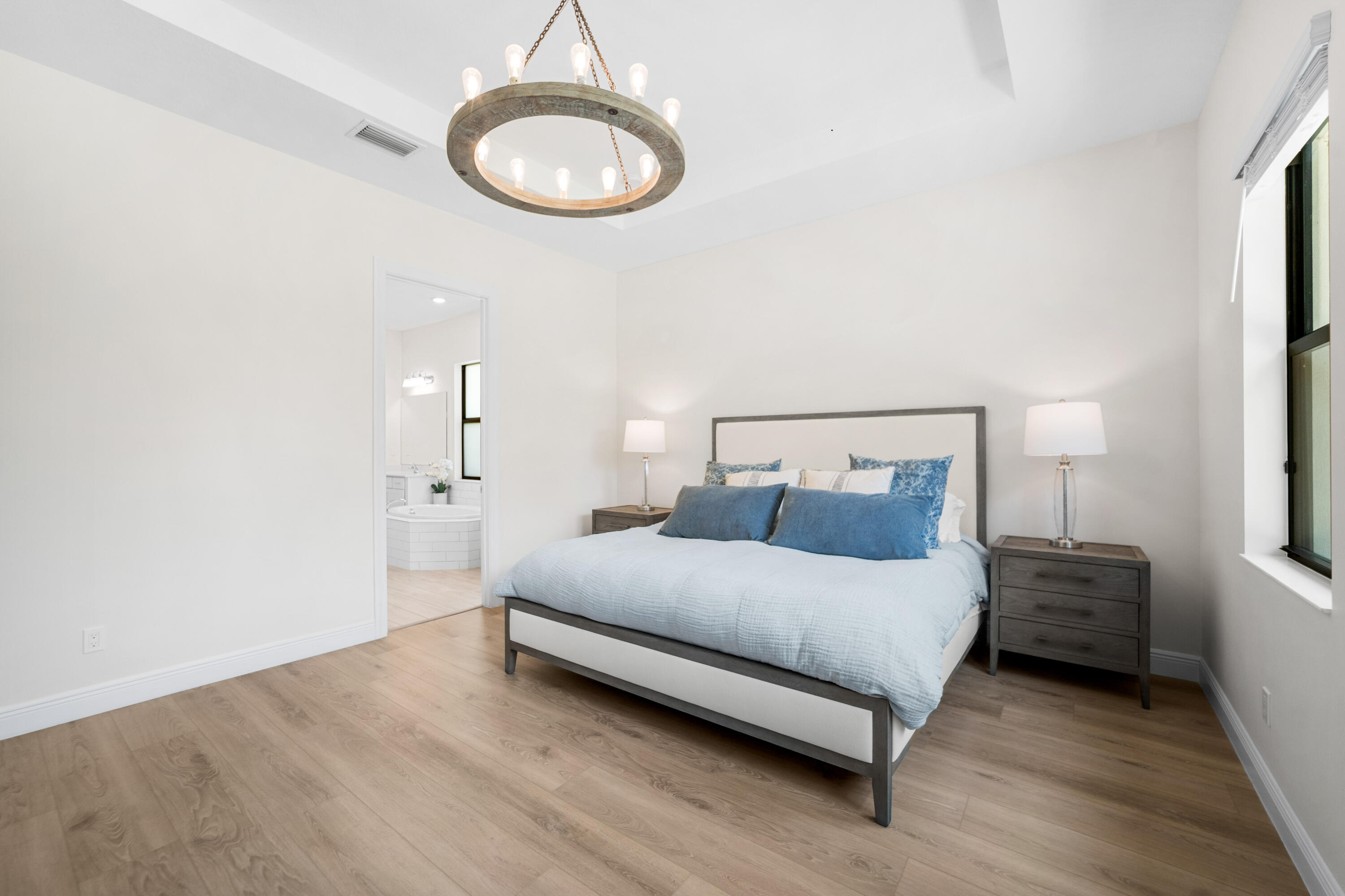PARKLAND BAY - Residential