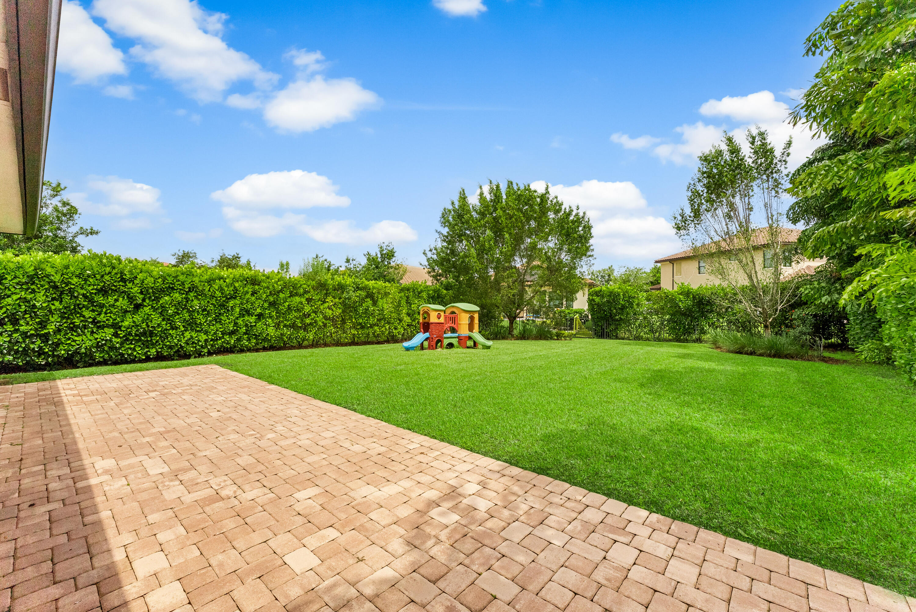 PARKLAND BAY - Residential