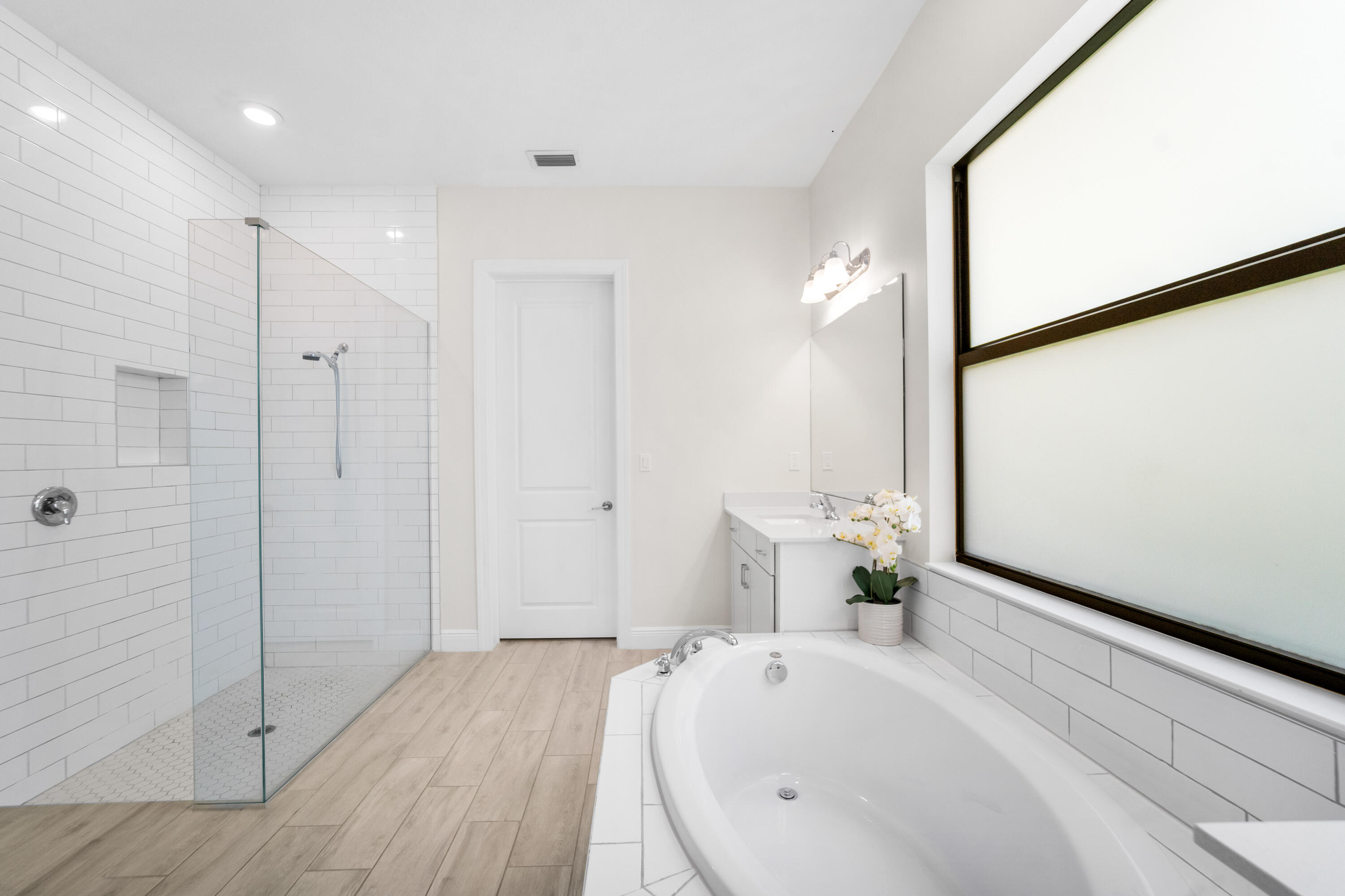 PARKLAND BAY - Residential