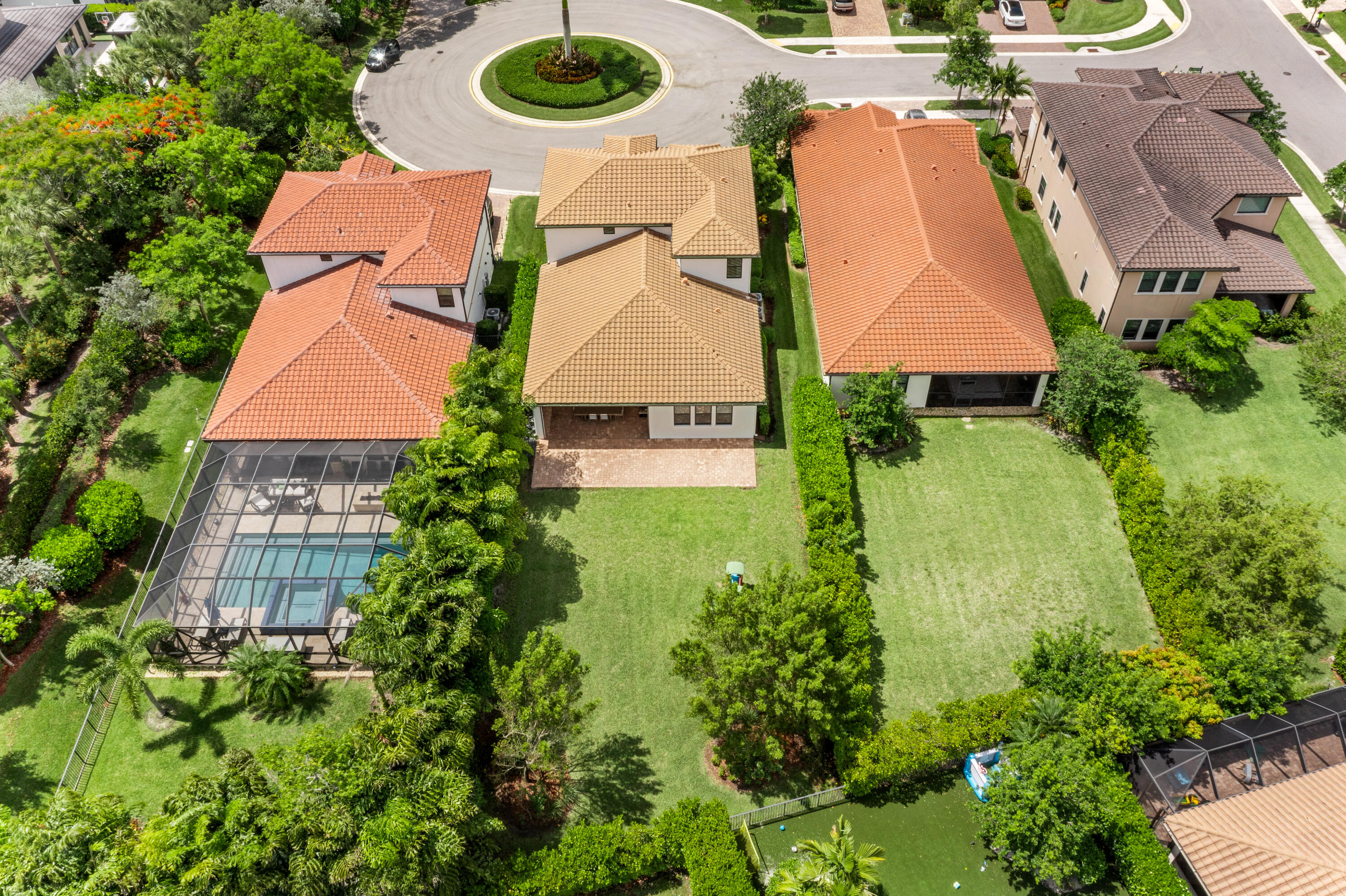 PARKLAND BAY - Residential