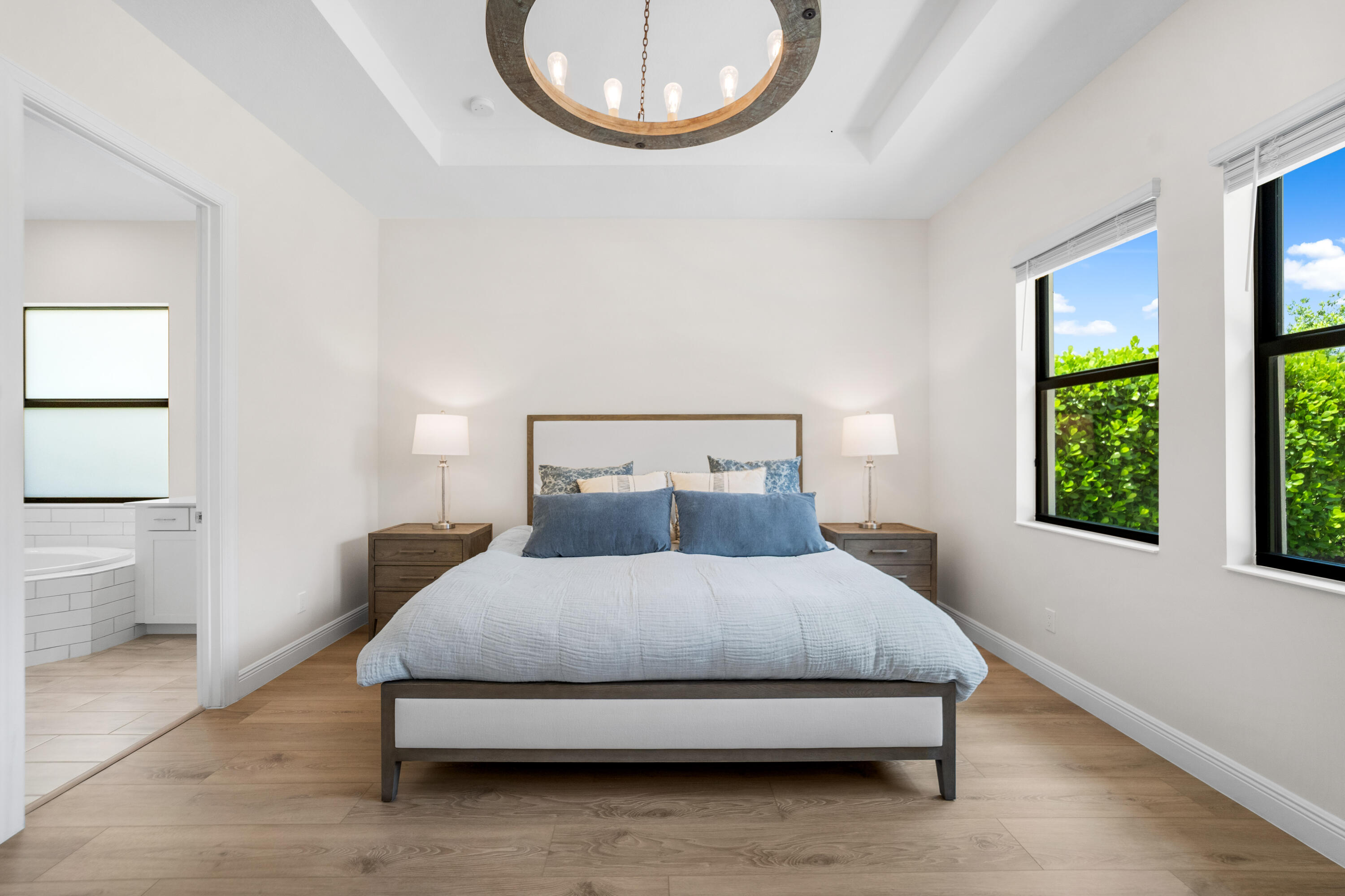 PARKLAND BAY - Residential