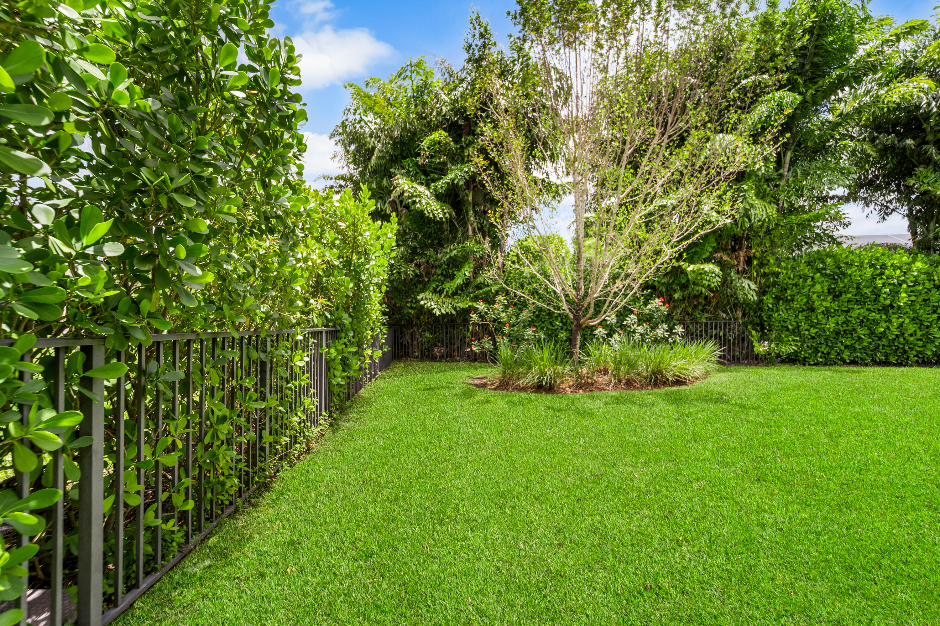 PARKLAND BAY - Residential