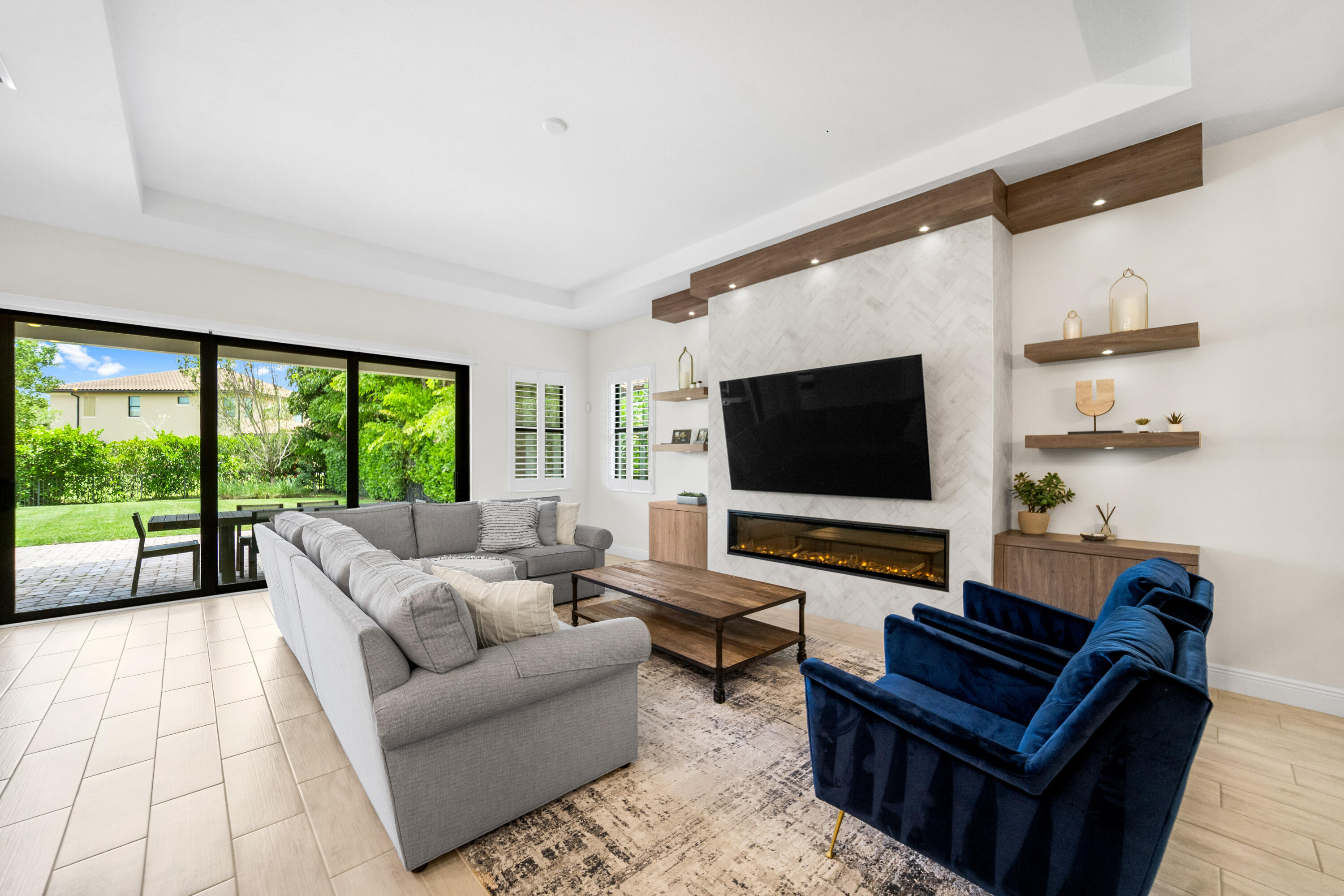 PARKLAND BAY - Residential