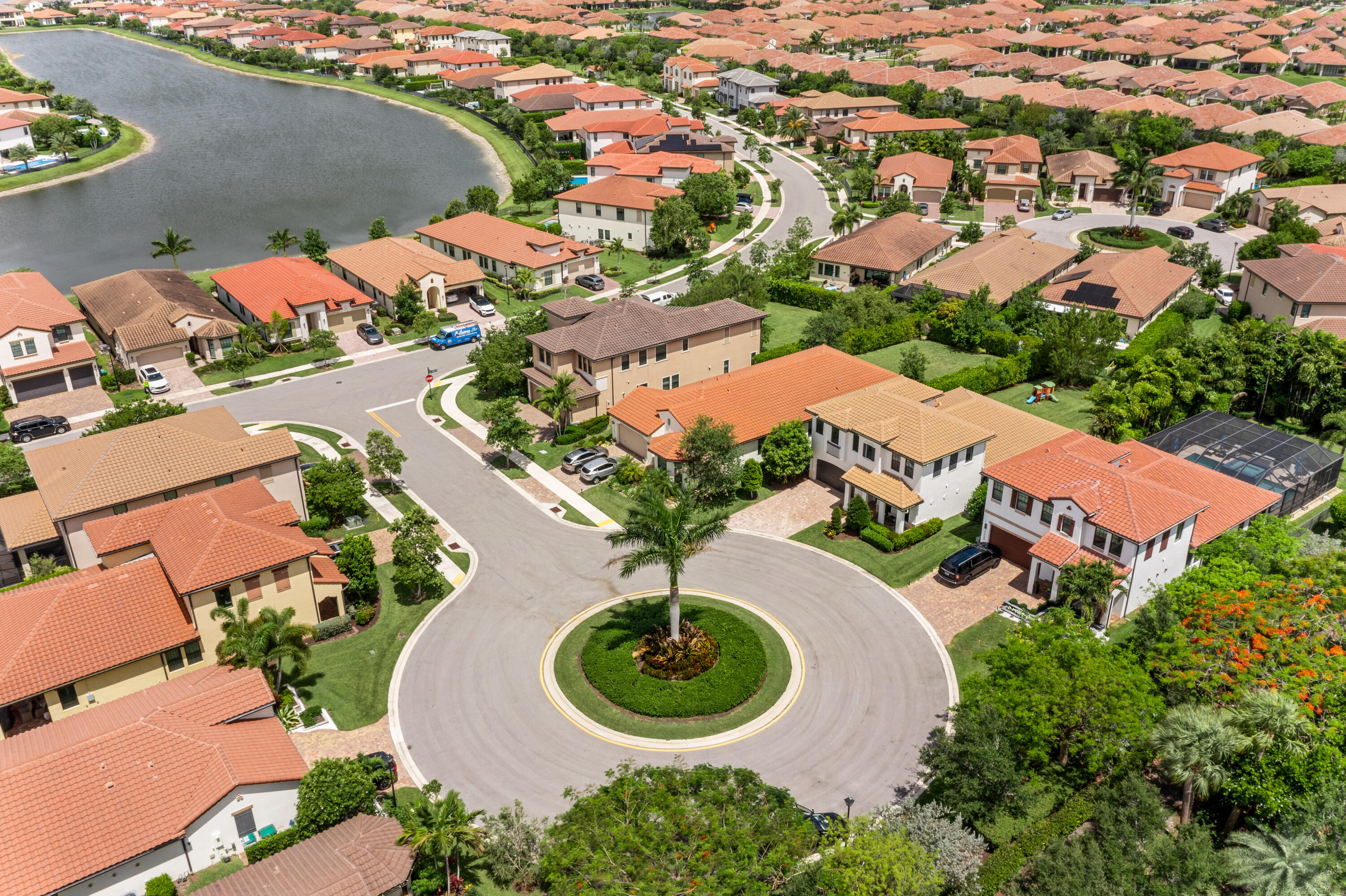 PARKLAND BAY - Residential