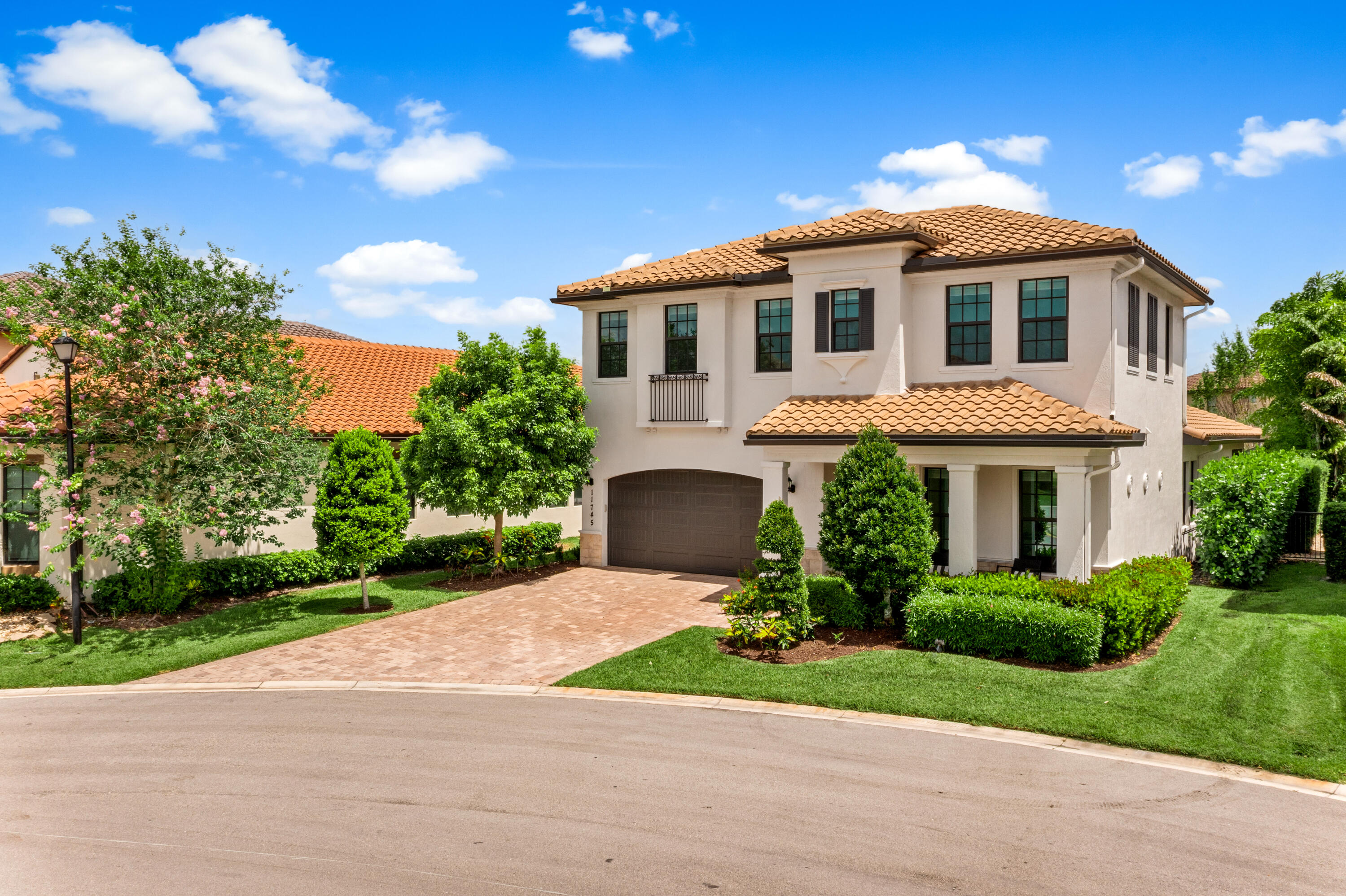 PARKLAND BAY - Residential