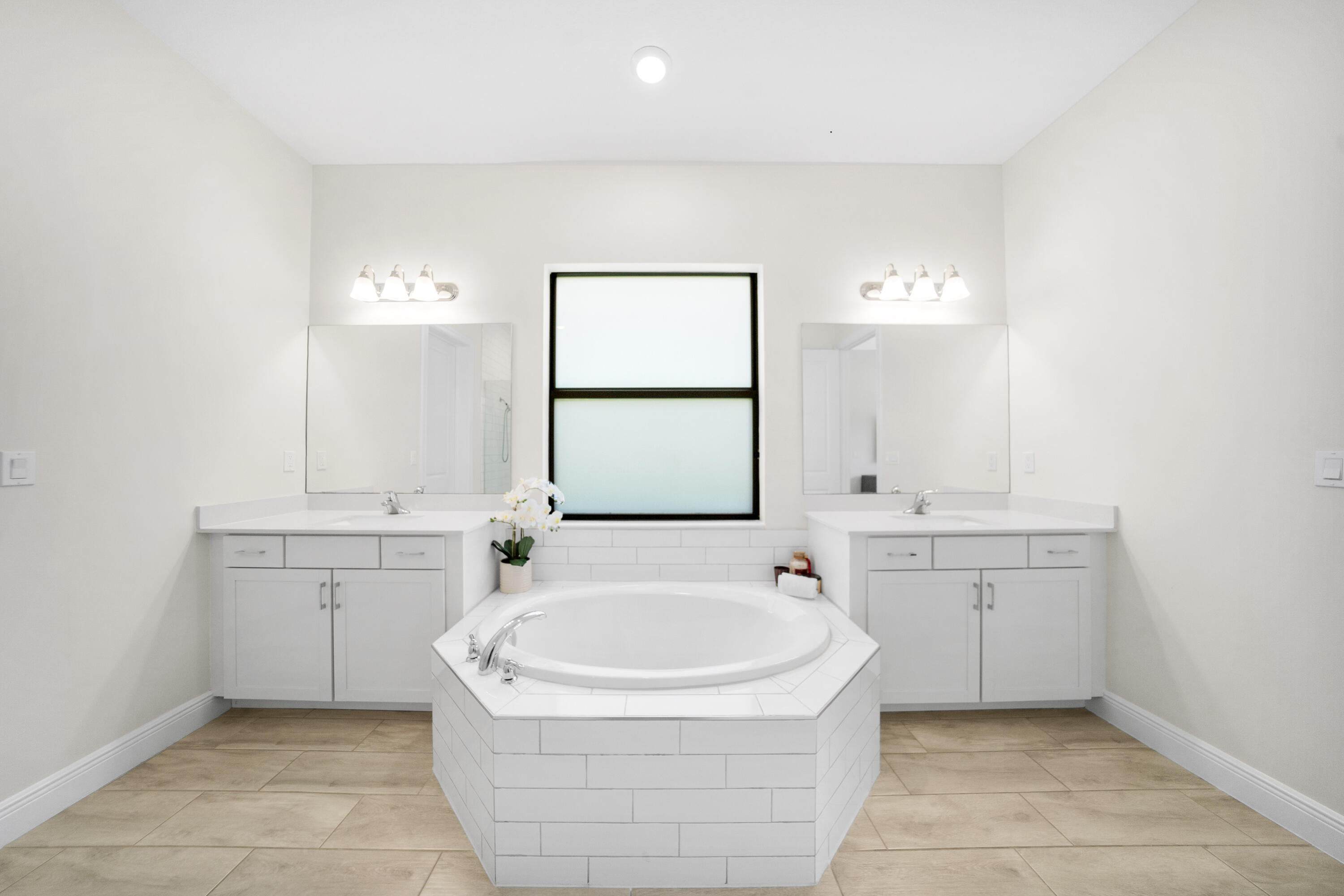 PARKLAND BAY - Residential