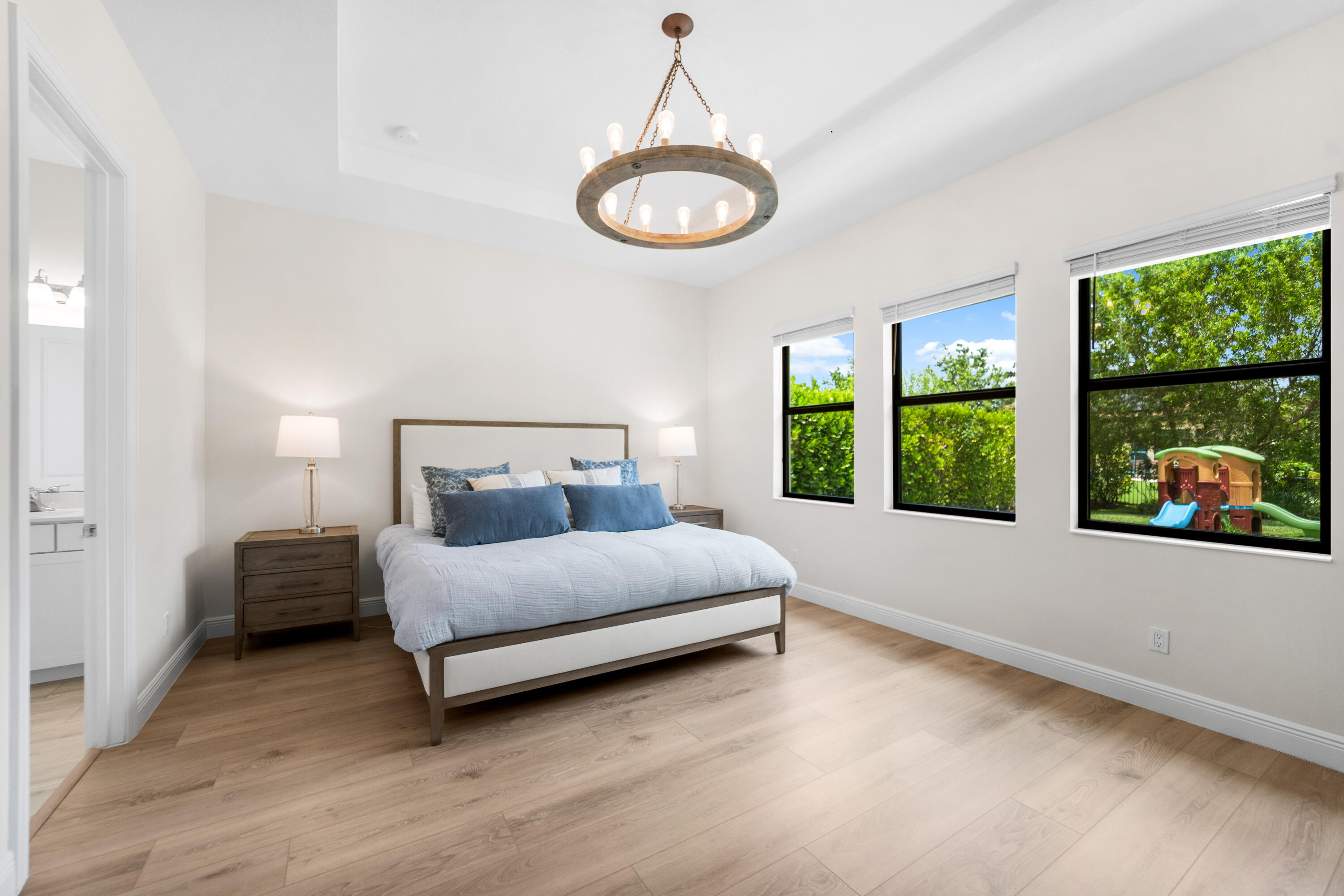 PARKLAND BAY - Residential