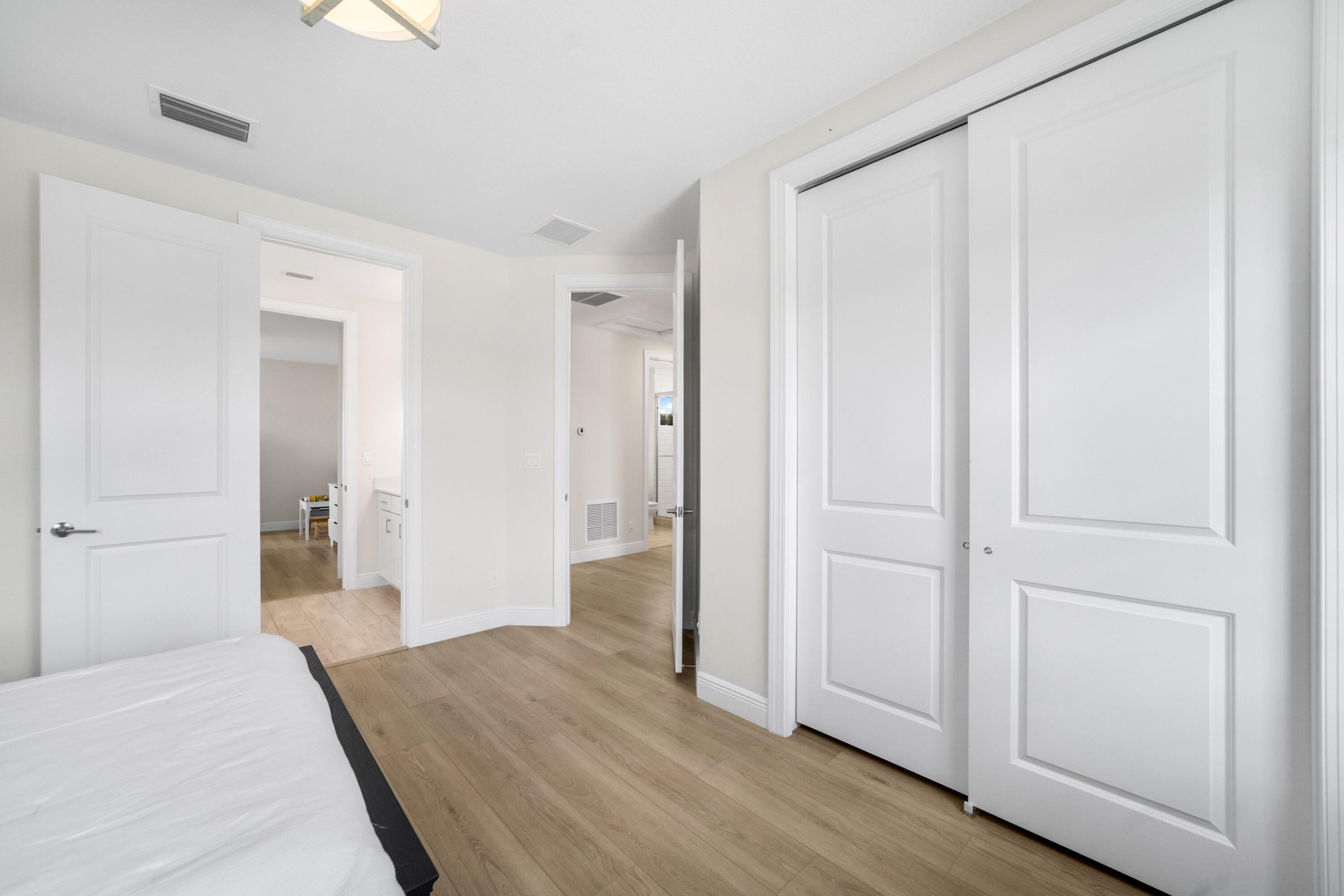 PARKLAND BAY - Residential