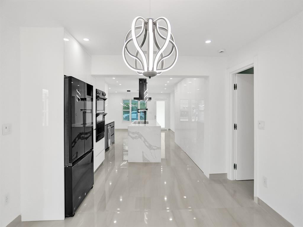 AVON ISLES - Residential