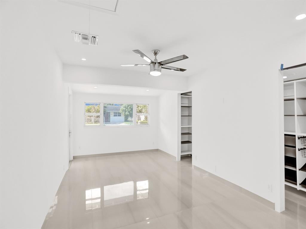 AVON ISLES - Residential