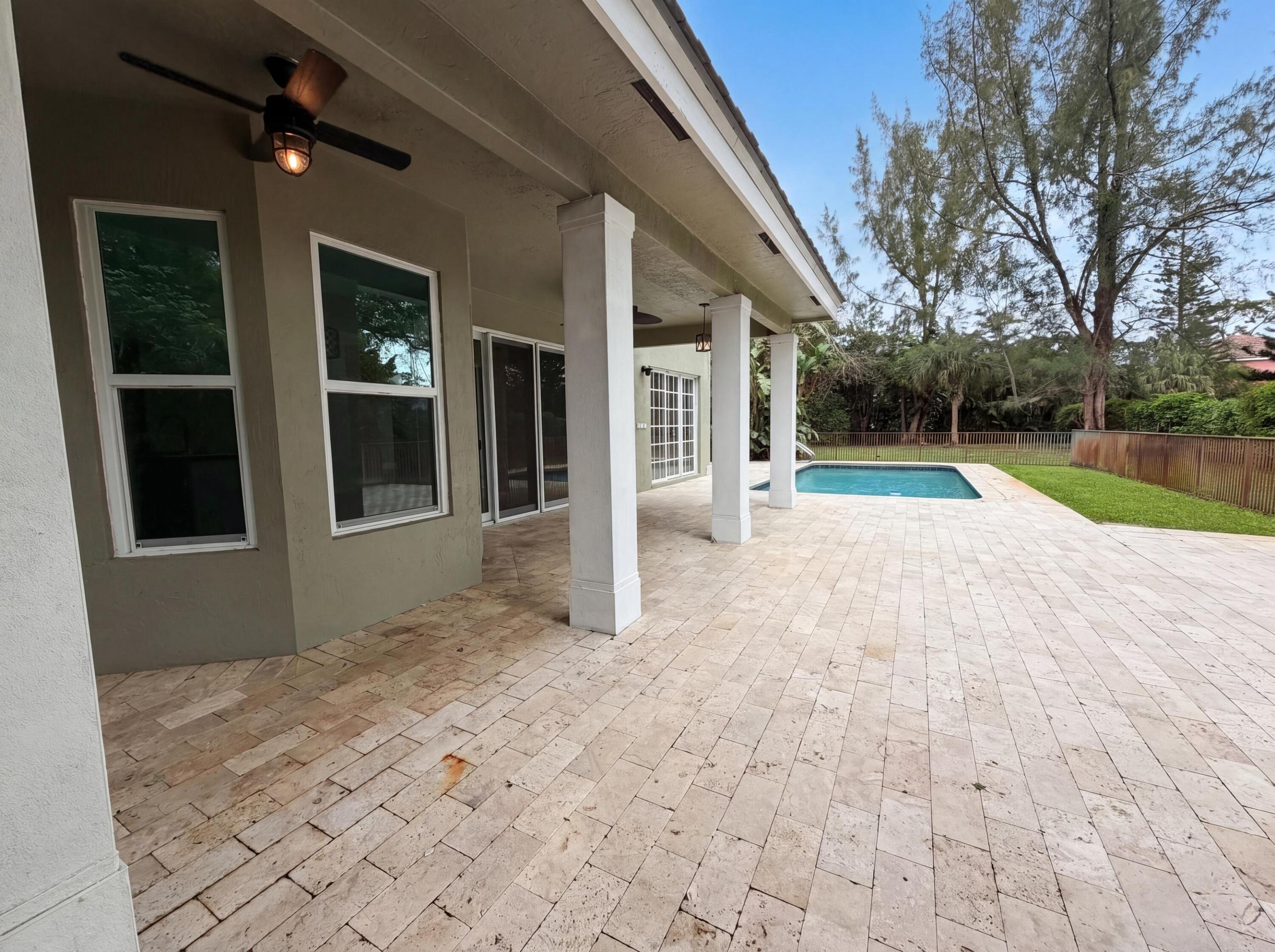 COUNTRY'S POINT 119-29 B - Residential