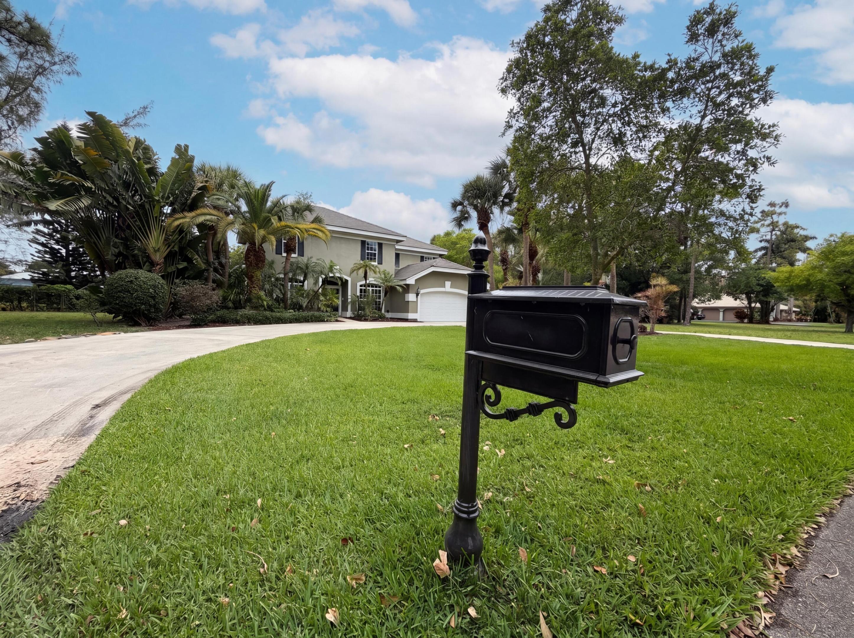 COUNTRY'S POINT 119-29 B - Residential